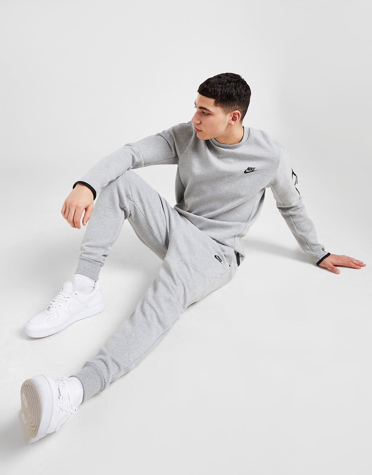 Мъжки панталони NIKE ПАНТАЛОНИ SPORTSWEAR TECH FLEECE CU4495-063 Сив