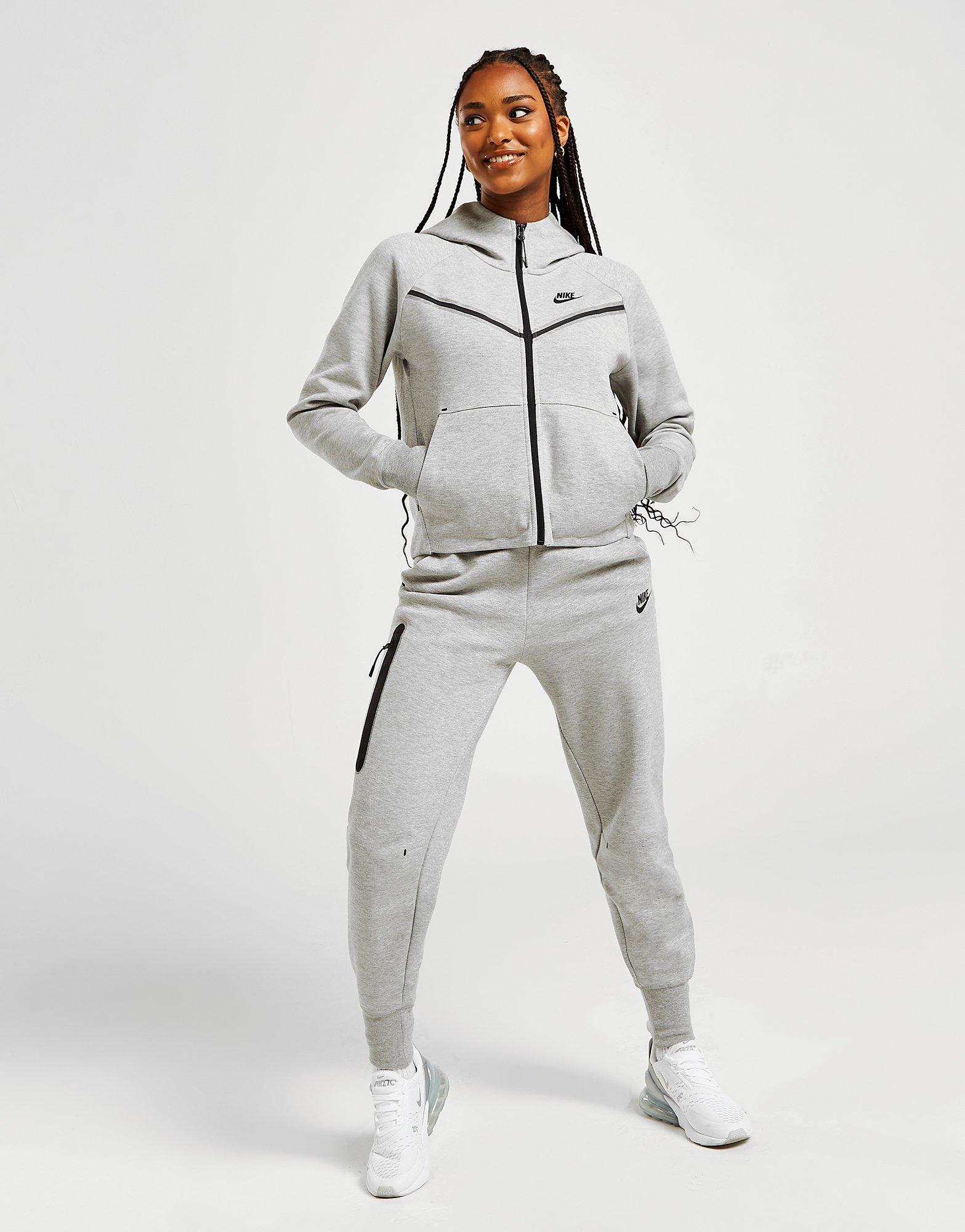 Bluza damska NIKE BLUZA ROZPINANA Z KAPTUREM W TCH FLC WR ESS CW4298-063 Szary