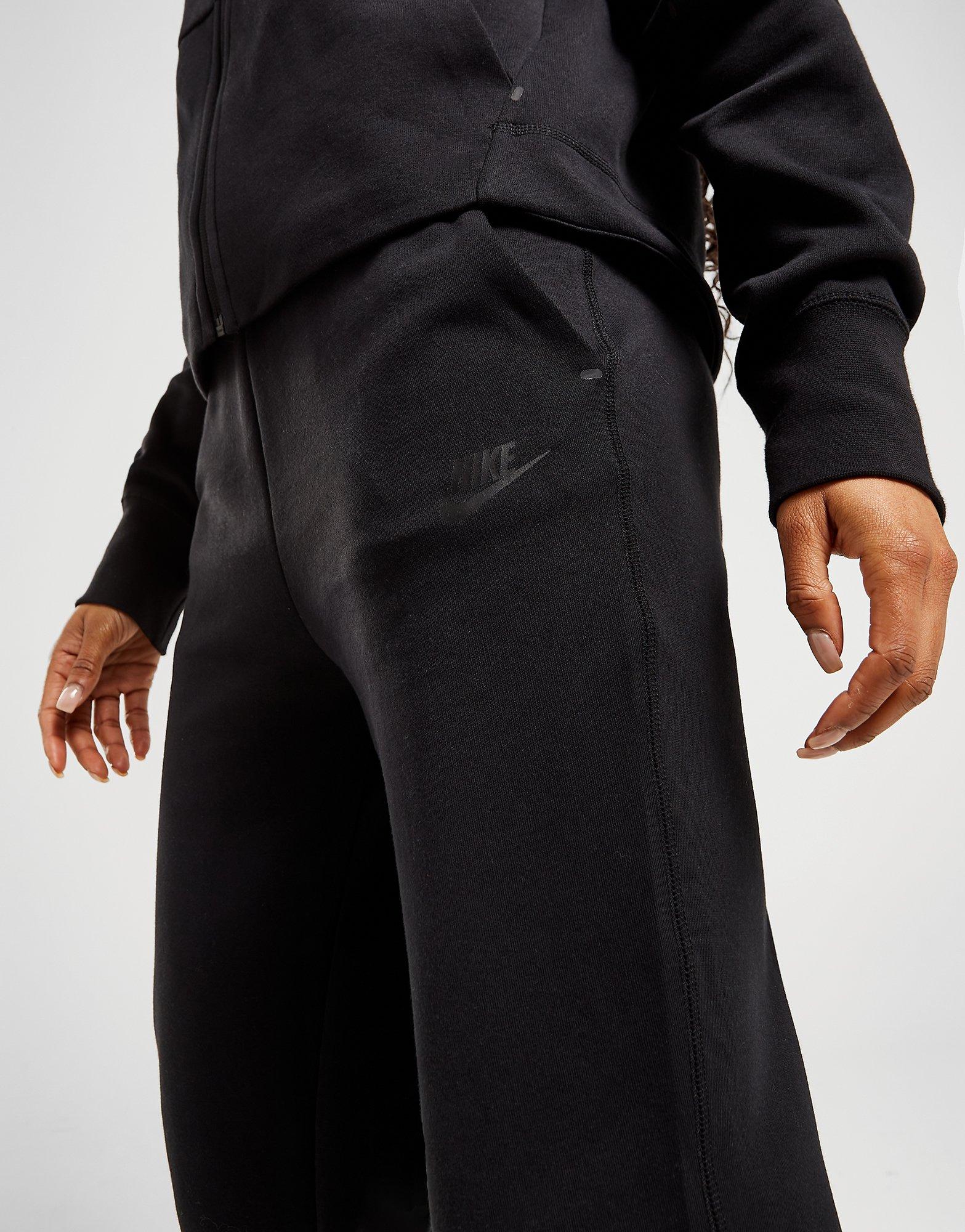 Pantaloni pentru femei NIKE TECH FLEECE JOGGERS CW4292-010 Negru