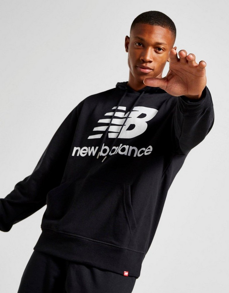 Bluza męska NEW BALANCE BLUZA Z KAPTUREM CORE OVERHEAD HOODIE MT03558BK Czarny