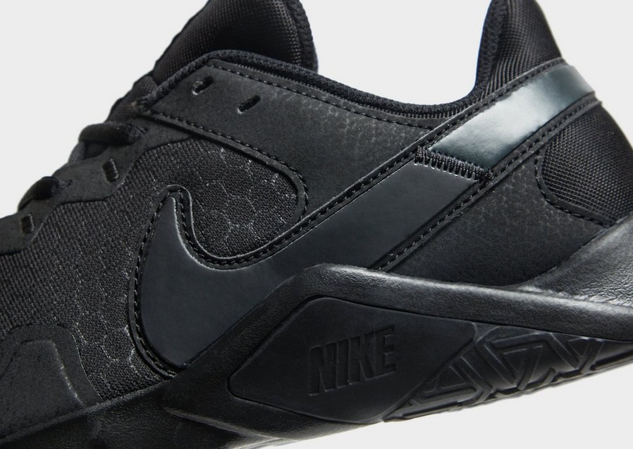NIKE LEGEND ESSENTIAL  CQ9545-002 Fekete