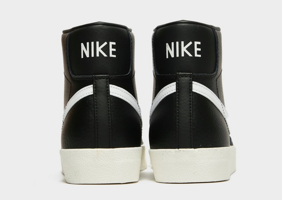 Adidași pentru bărbați NIKE BLAZER MID '77 VINTAGE BQ6806-002 Negru