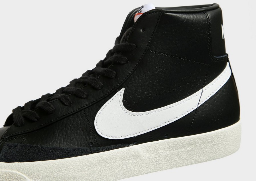 Adidași pentru bărbați NIKE BLAZER MID '77 VINTAGE BQ6806-002 Negru