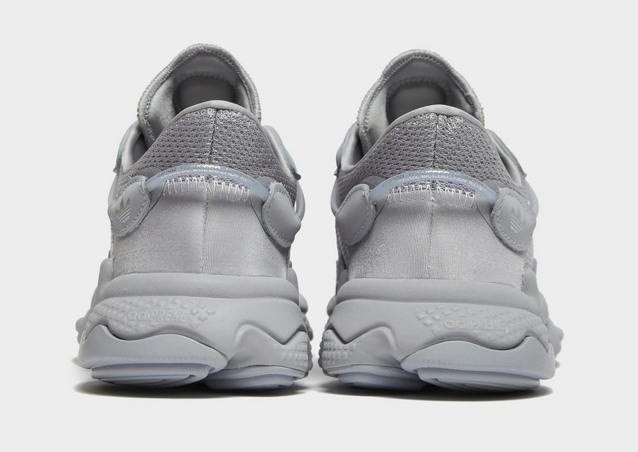 Adidași de damă ADIDAS OZWEEGO  Q46166 Argintiu