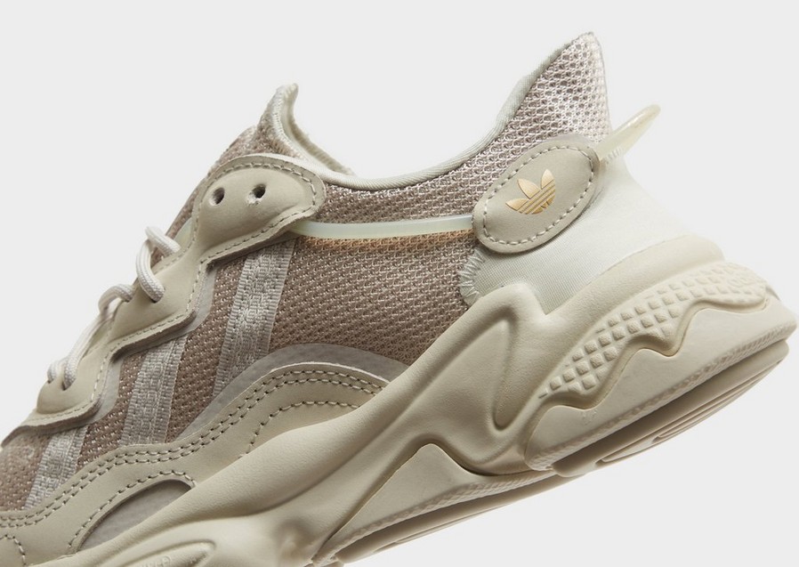 Buty sneakersy damskie ADIDAS OZWEEGO  Q46167 Brązowy