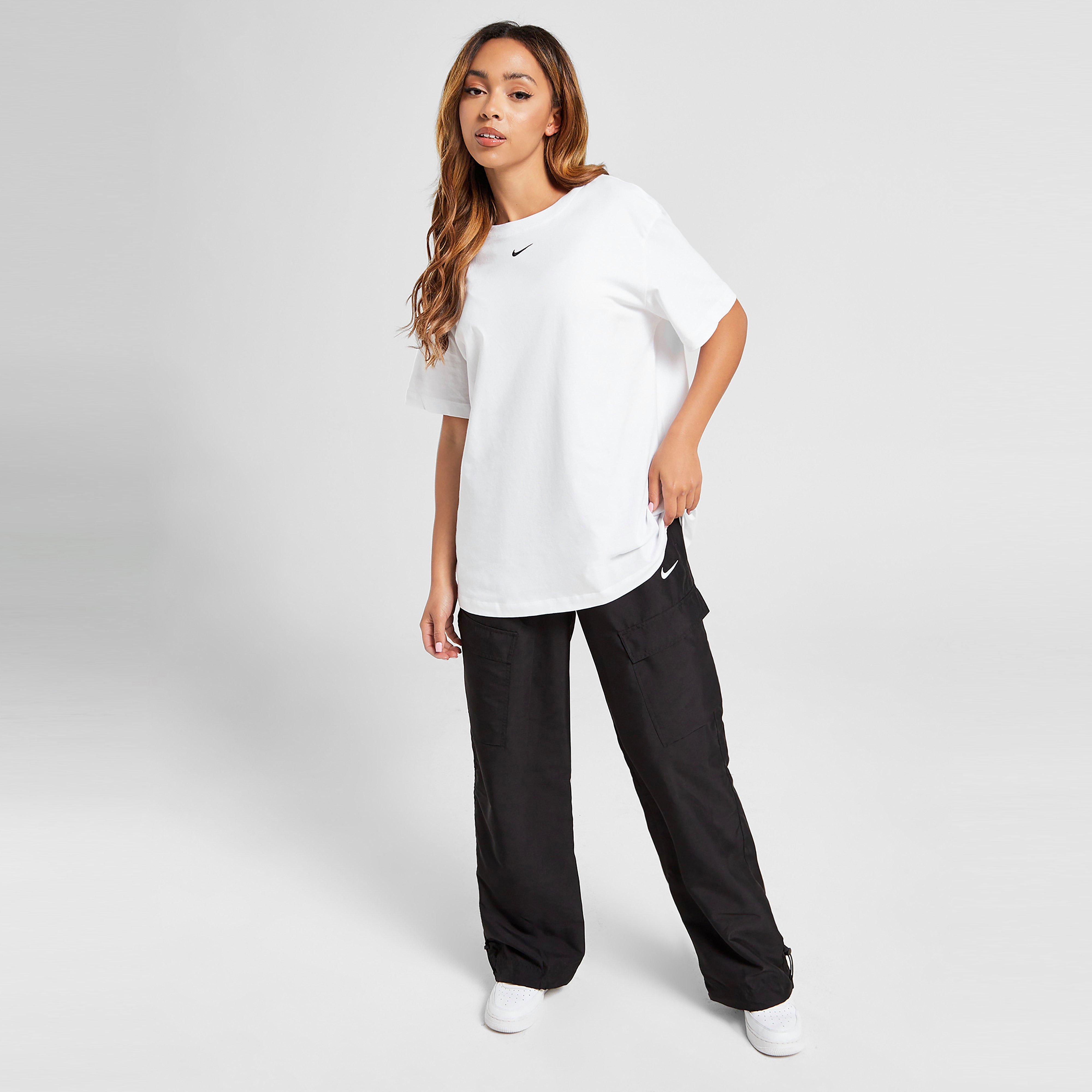 Жіночі футболки NIKE ФУТБОЛКА SPORTSWEAR ESSENTIAL OVERSIZED