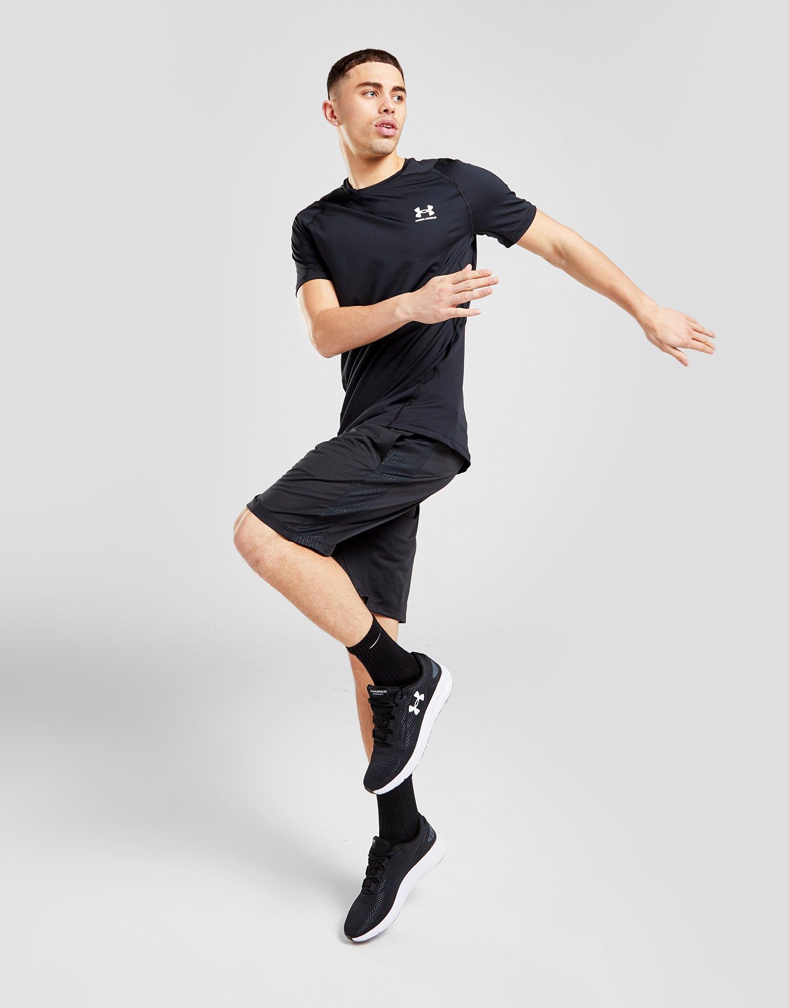 Pánske tričko UNDER ARMOUR TRIČKO HEATGEAR TRIČKO 1361683001 Čierna