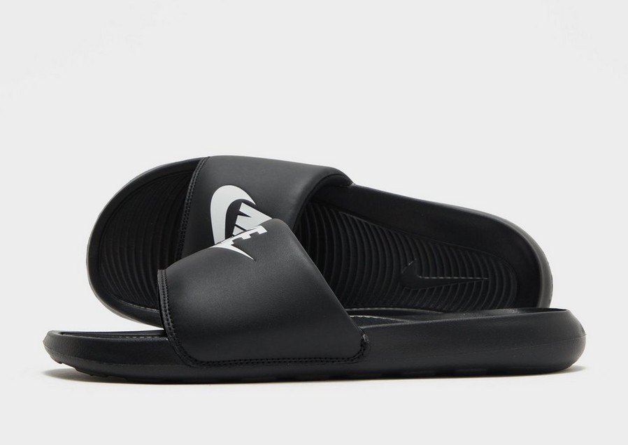 Чоловічі шльопанці NIKE VICTORI ONE SLIDE  CN9675-002 Чорний