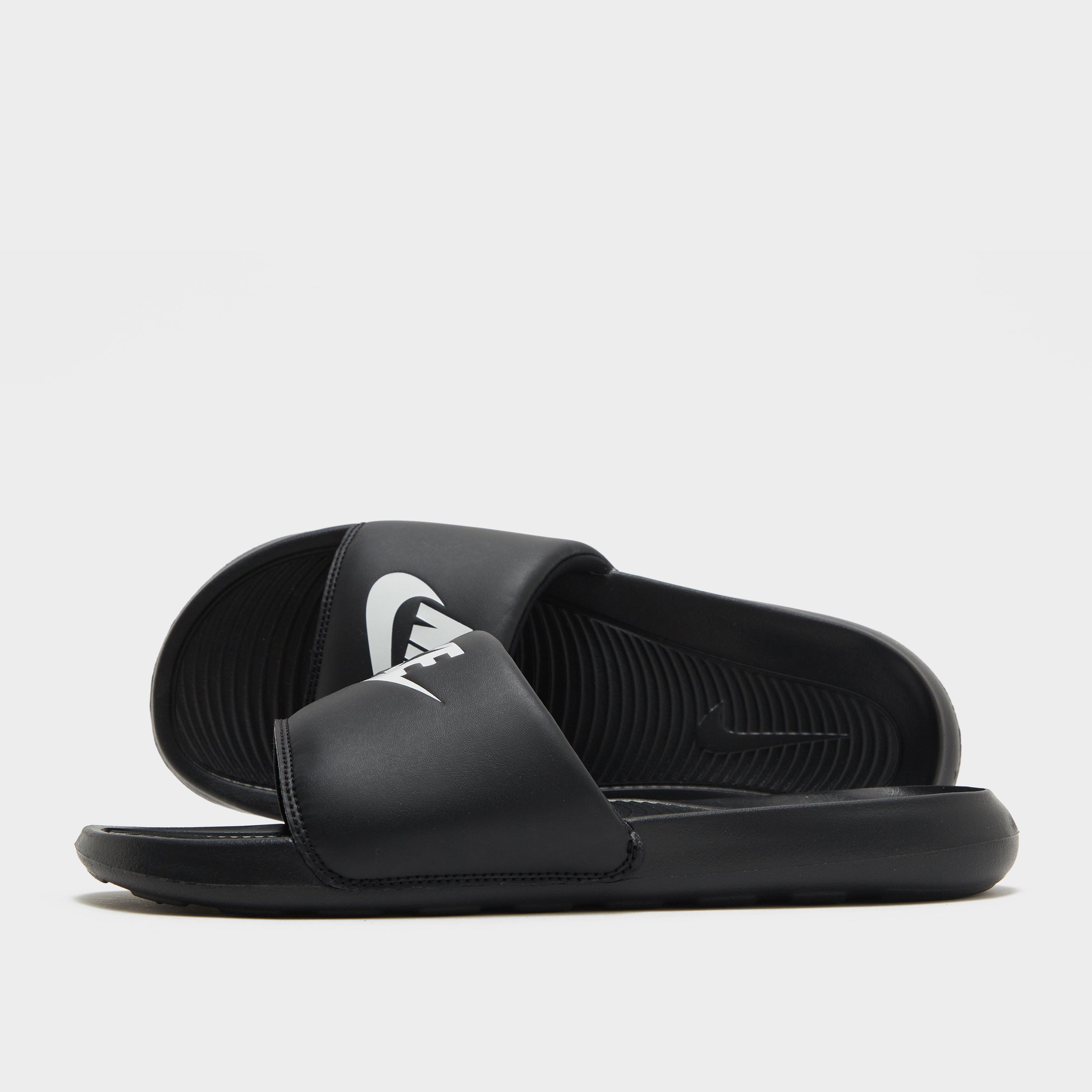 Pánske Šľapky NIKE VICTORI ONE SLIDE 