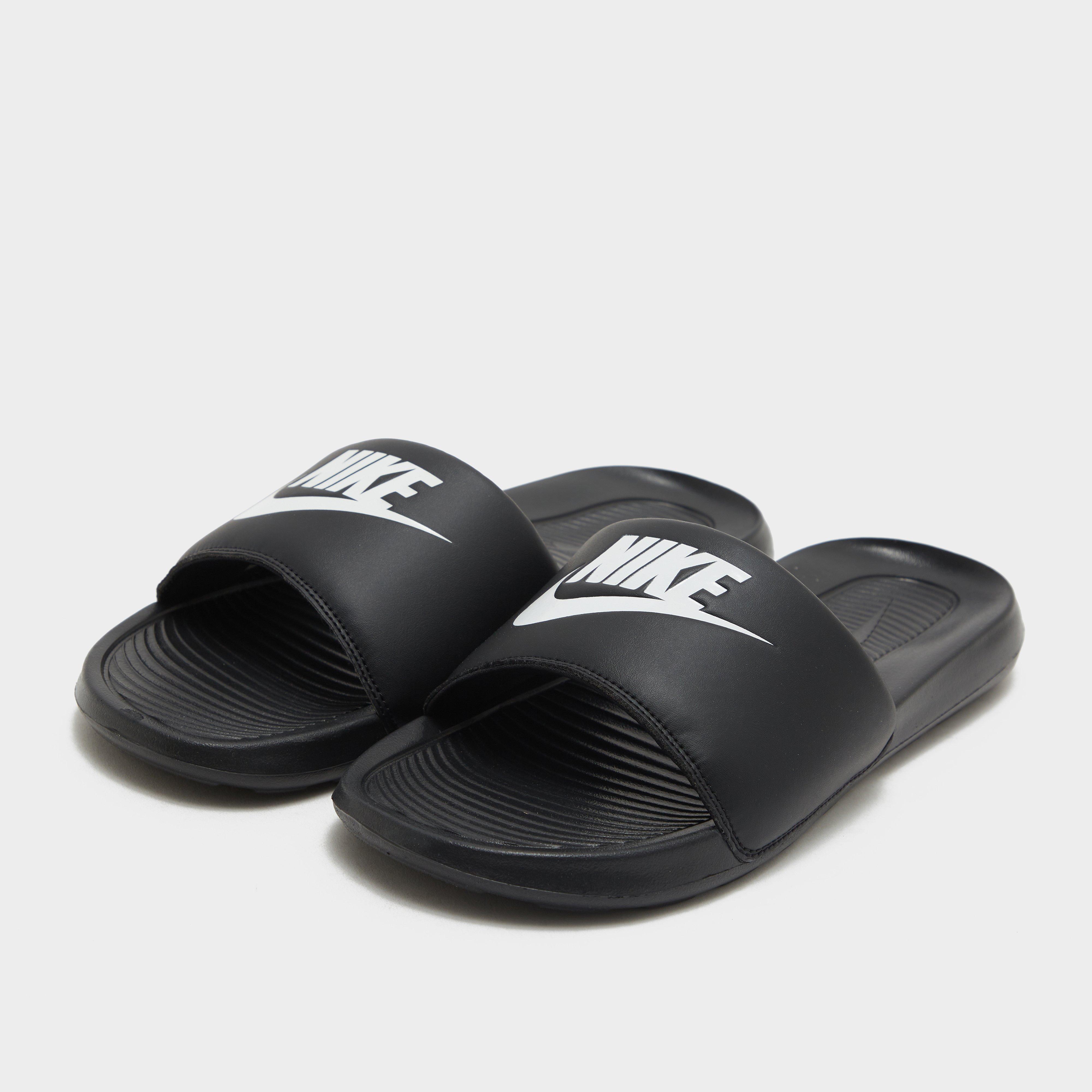 Pánske Šľapky NIKE VICTORI ONE SLIDE 