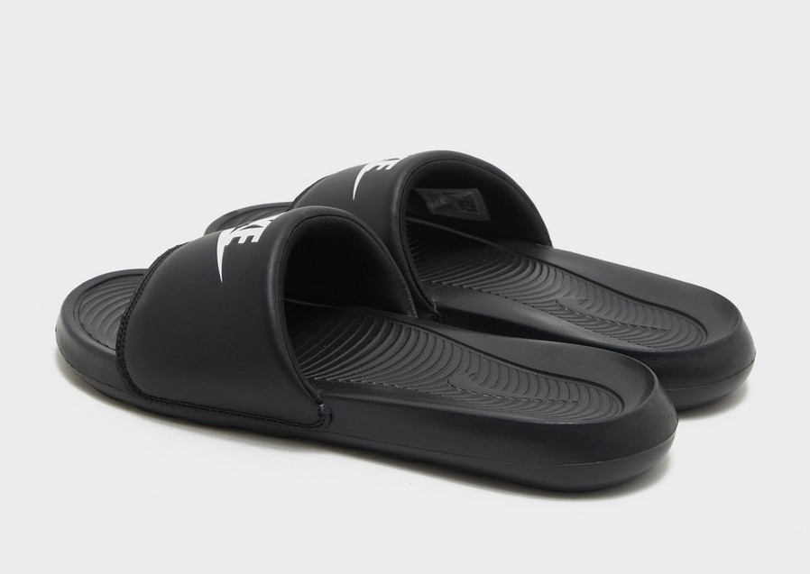 Чоловічі шльопанці NIKE VICTORI ONE SLIDE  CN9675-002 Чорний