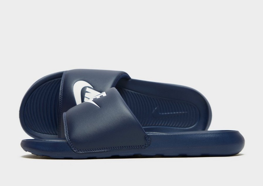 Чоловічі шльопанці NIKE VICTORI ONE SLIDE  CN9675-401 Темно-синій