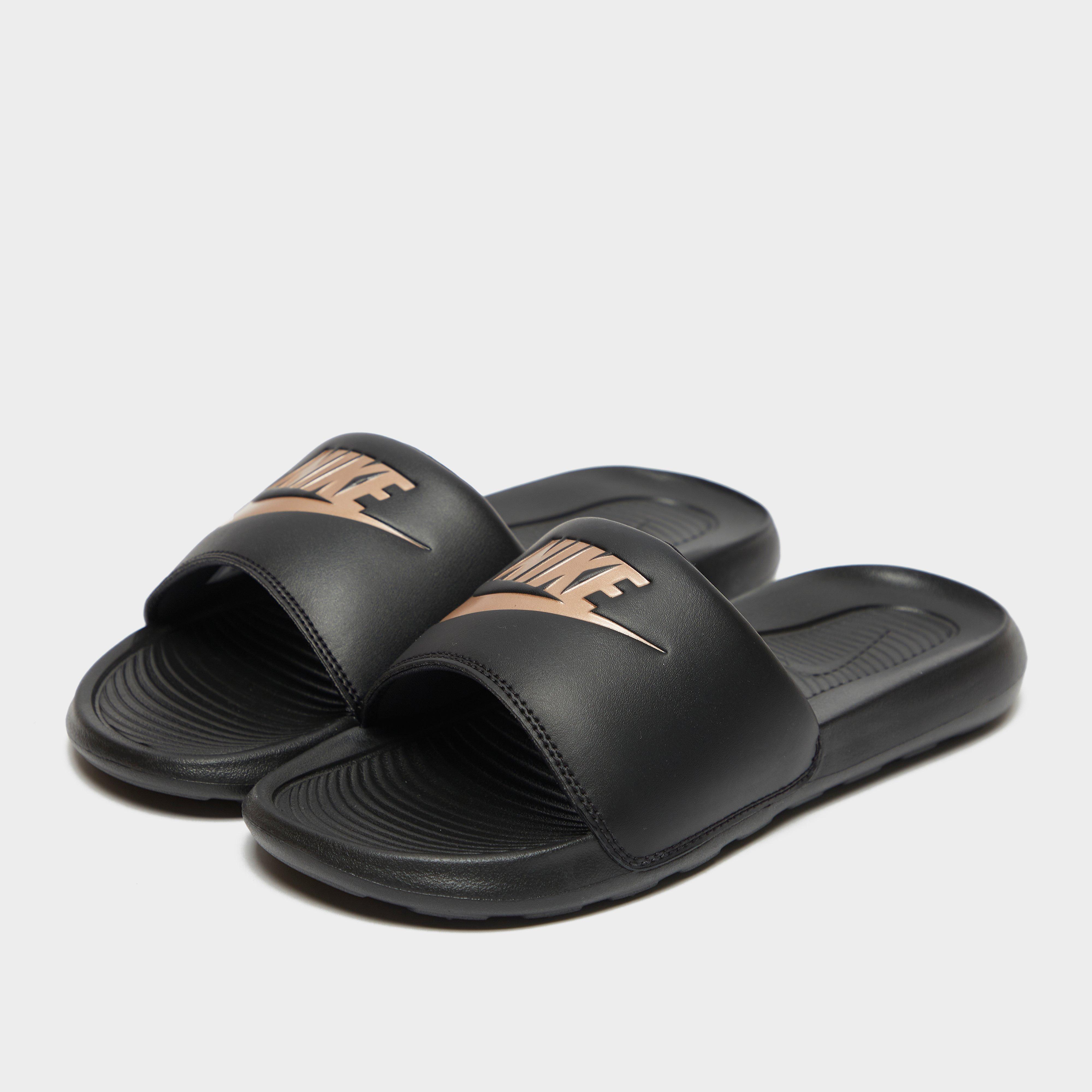 Жіночі шльопанці NIKE VICTORI ONE SLIDES 