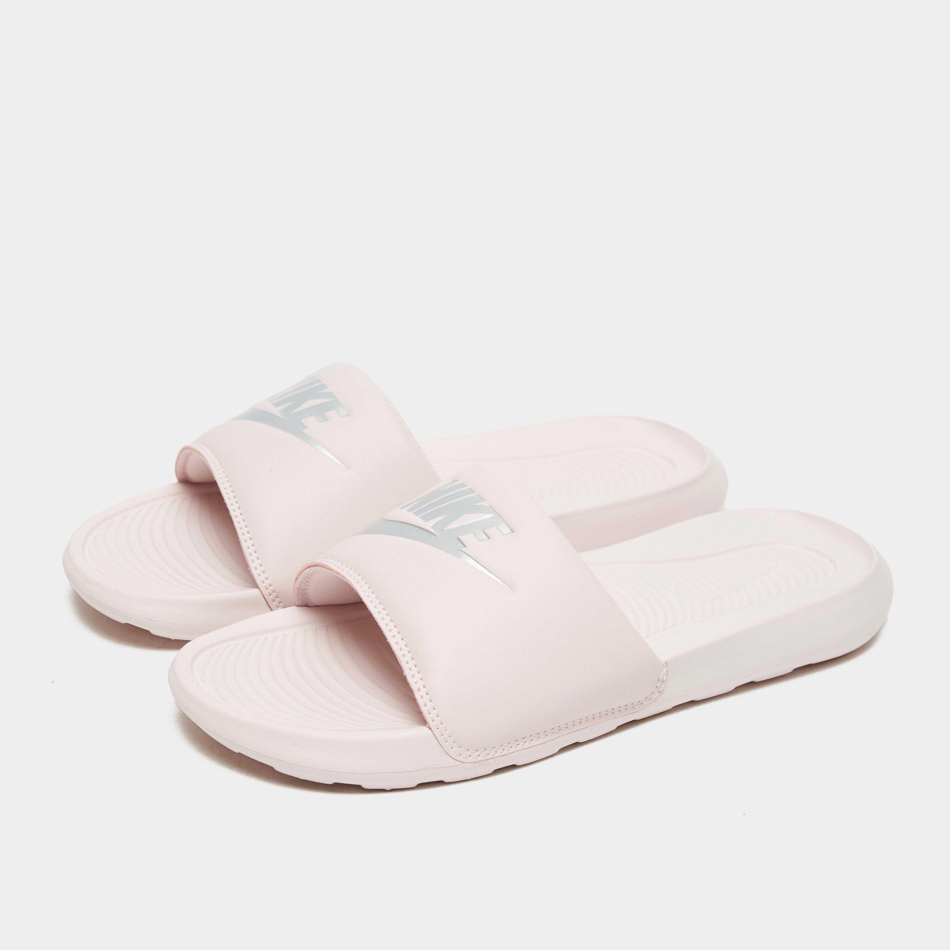 Női papucsok és flip-flopok NIKE VICTORI ONE SLIDE 