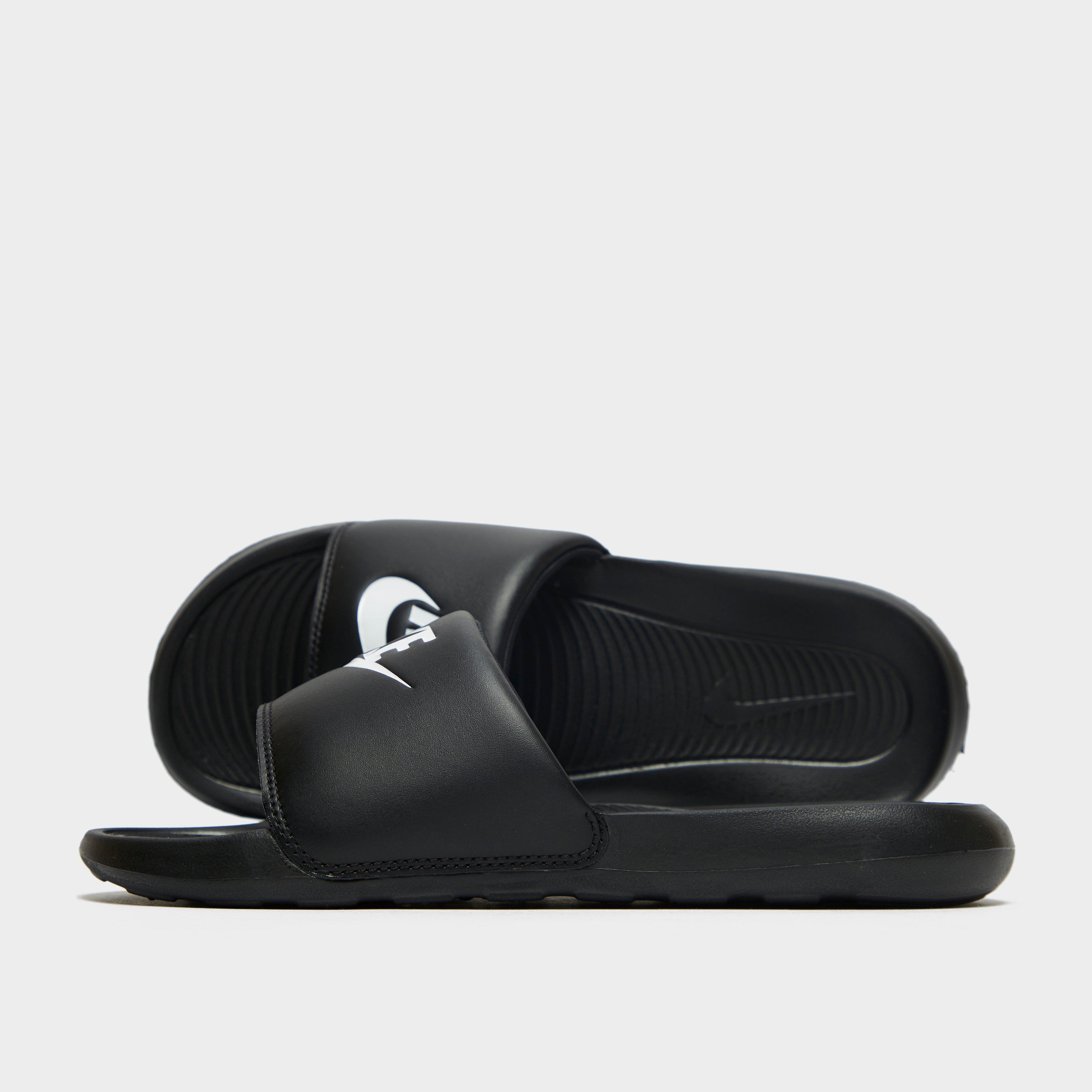 Női papucsok és flip-flopok NIKE VICTORI ONE SLIDE 