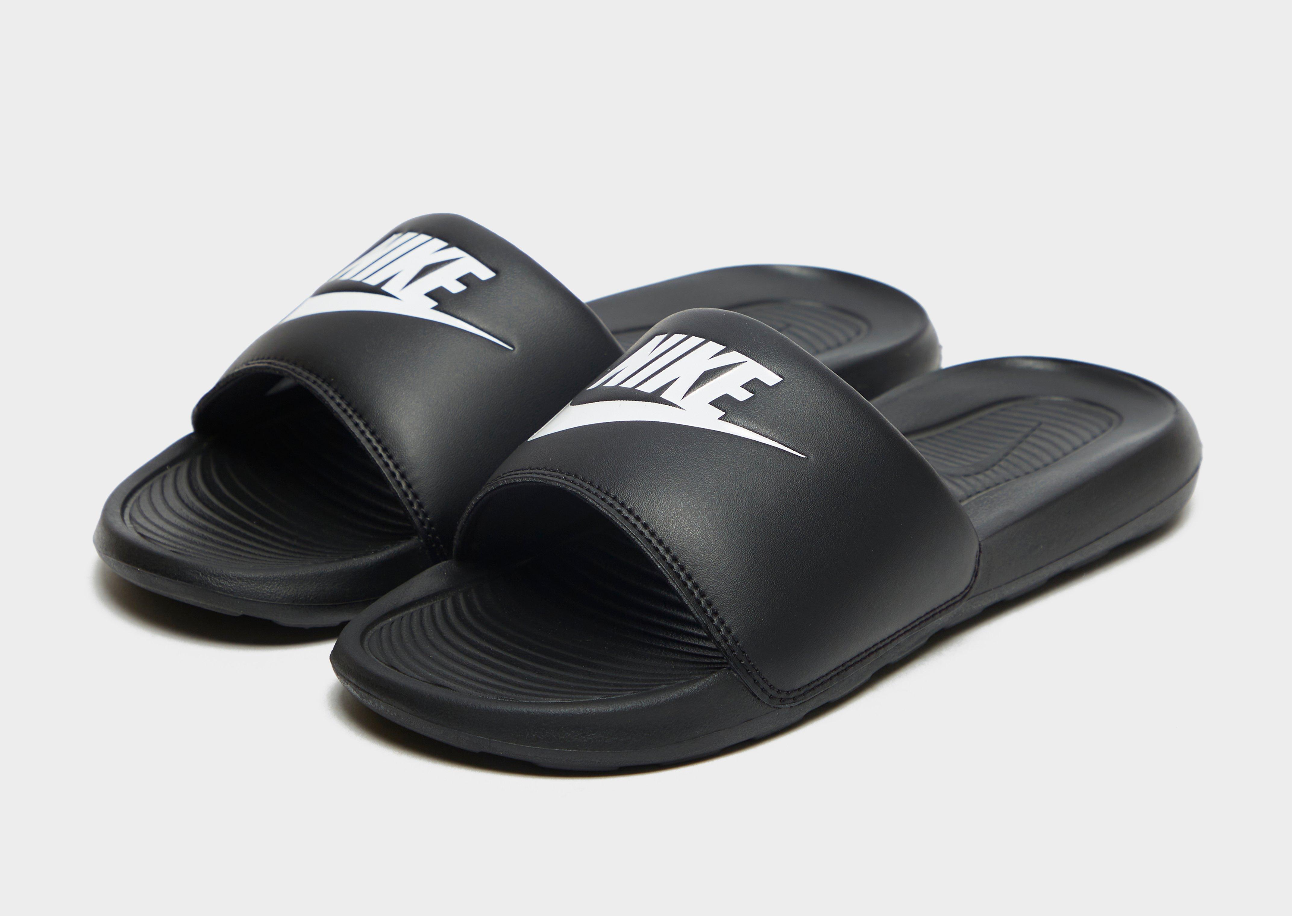 Șlapi de damă NIKE VICTORI ONE SLIDE  CN9677-005 Negru
