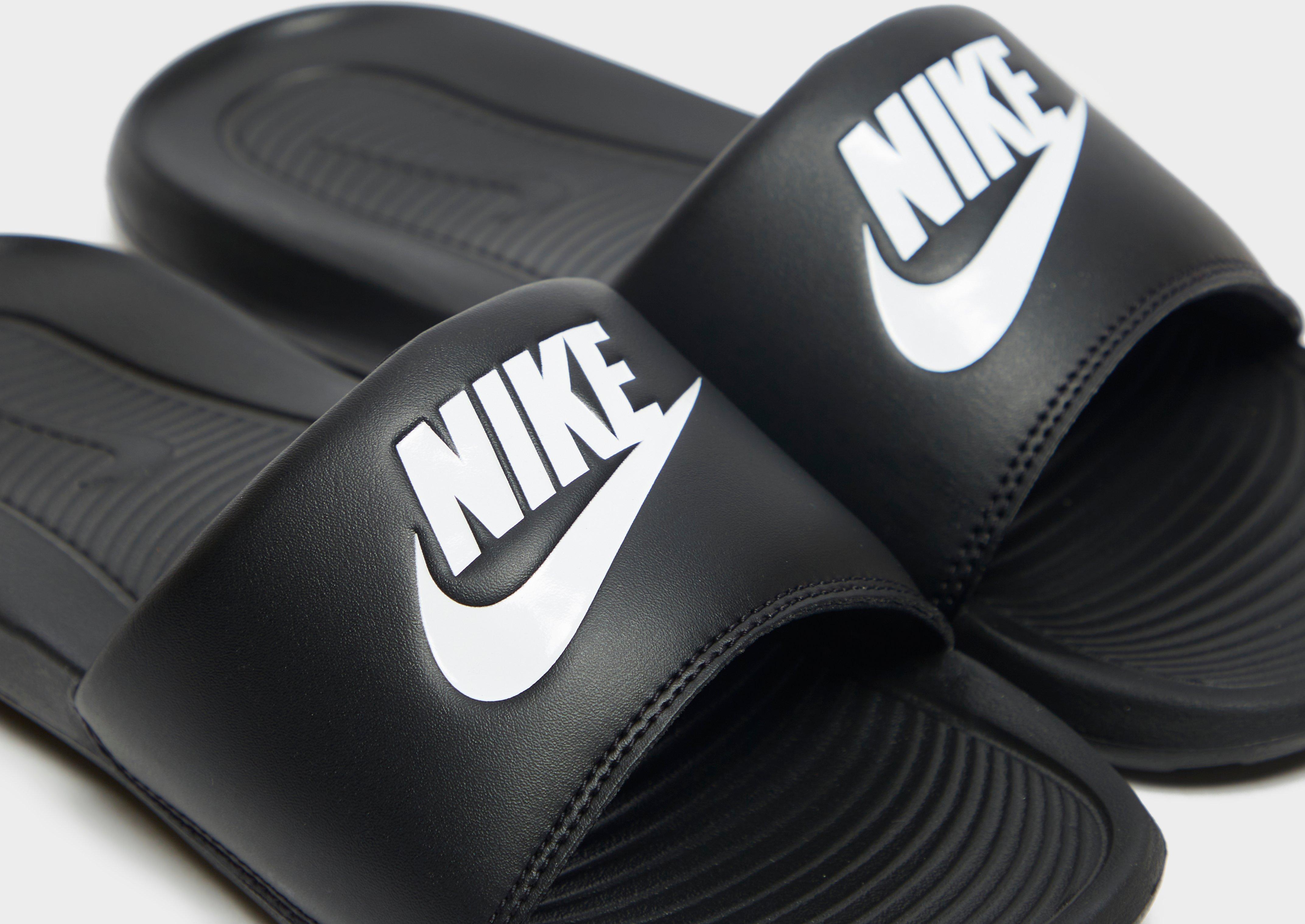 Șlapi de damă NIKE VICTORI ONE SLIDE  CN9677-005 Negru