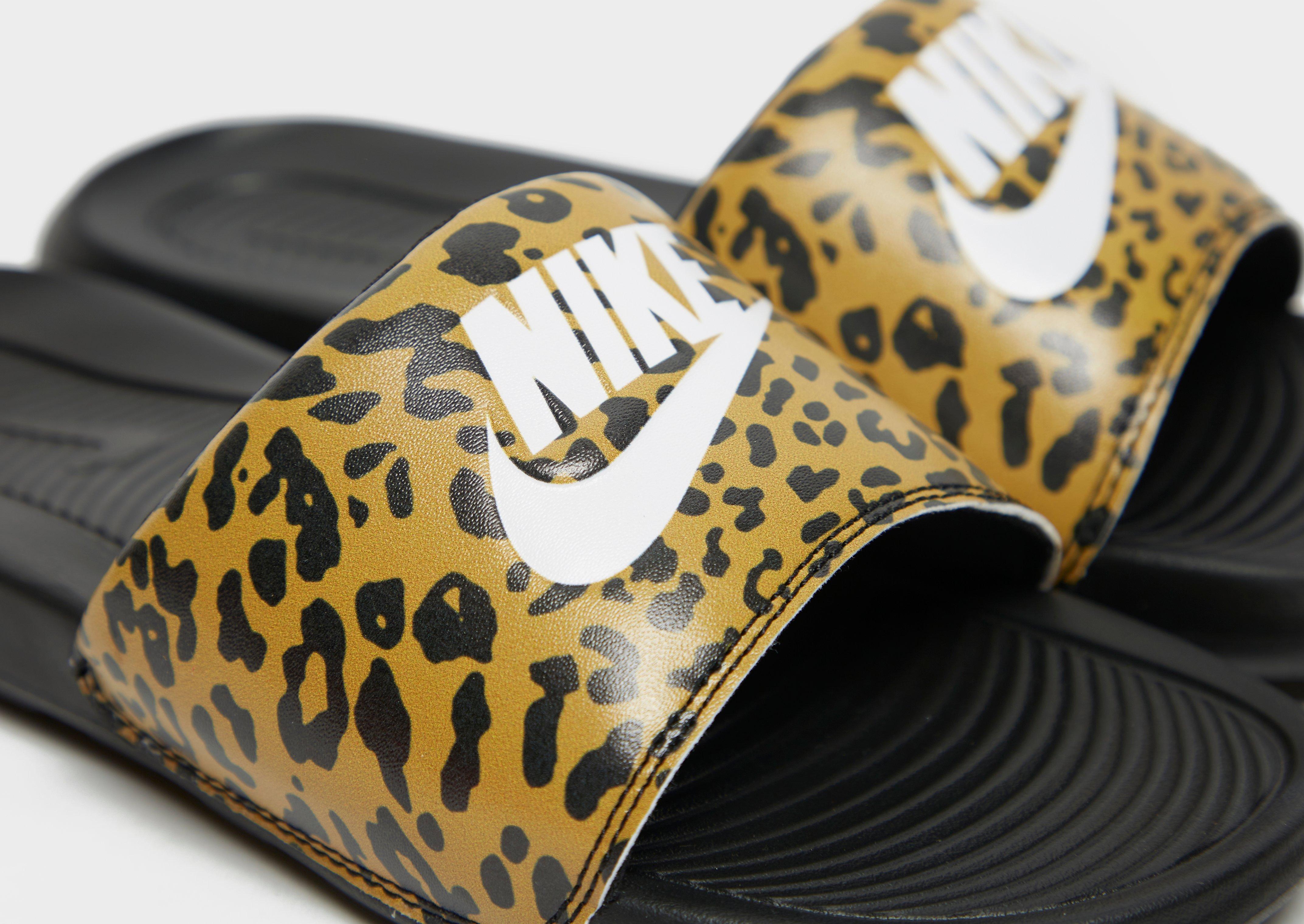 Šlepetės moterims NIKE VICTORI PRINT CN9676-700 Daugiaspalvė