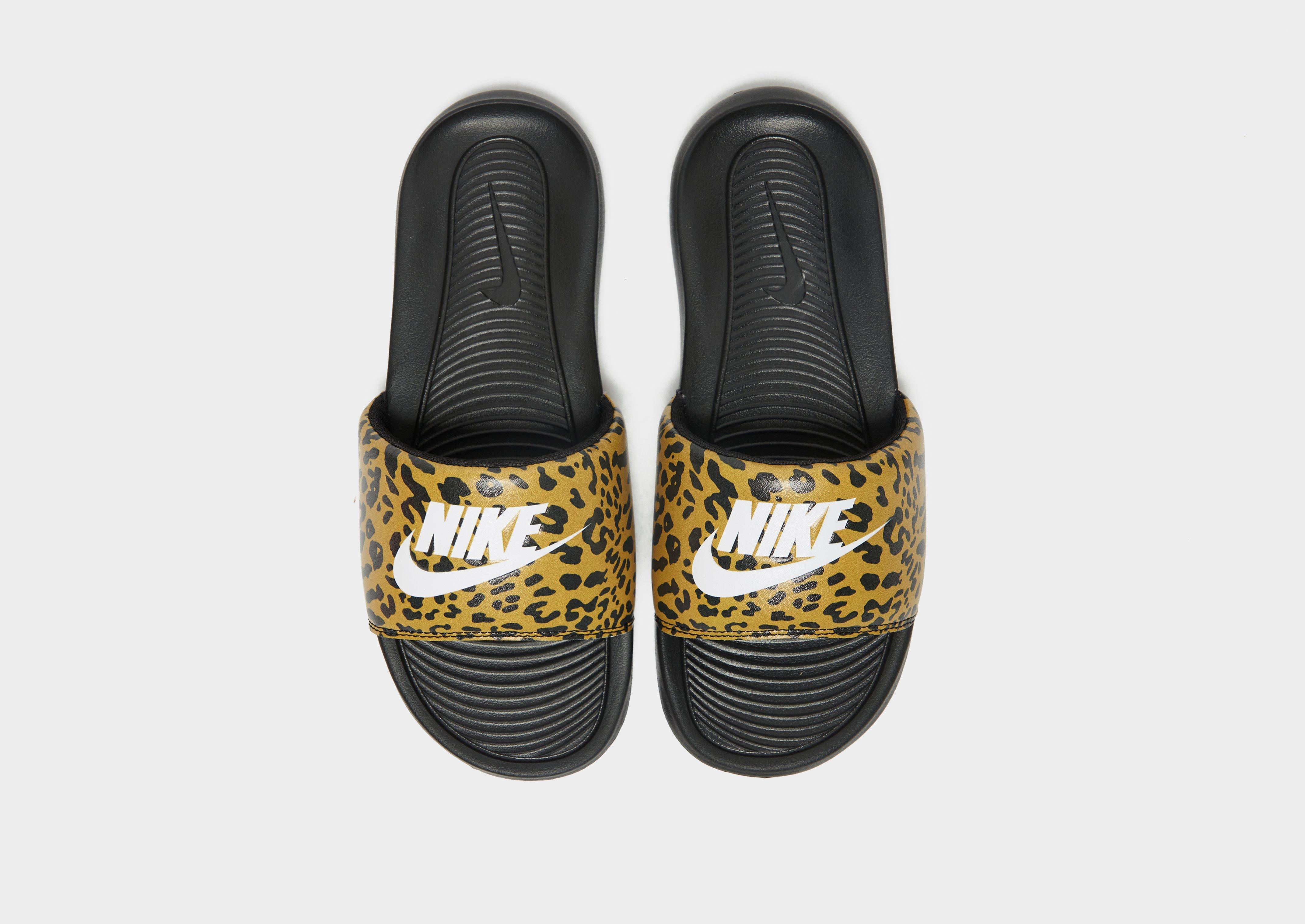 Šlepetės moterims NIKE VICTORI PRINT CN9676-700 Daugiaspalvė