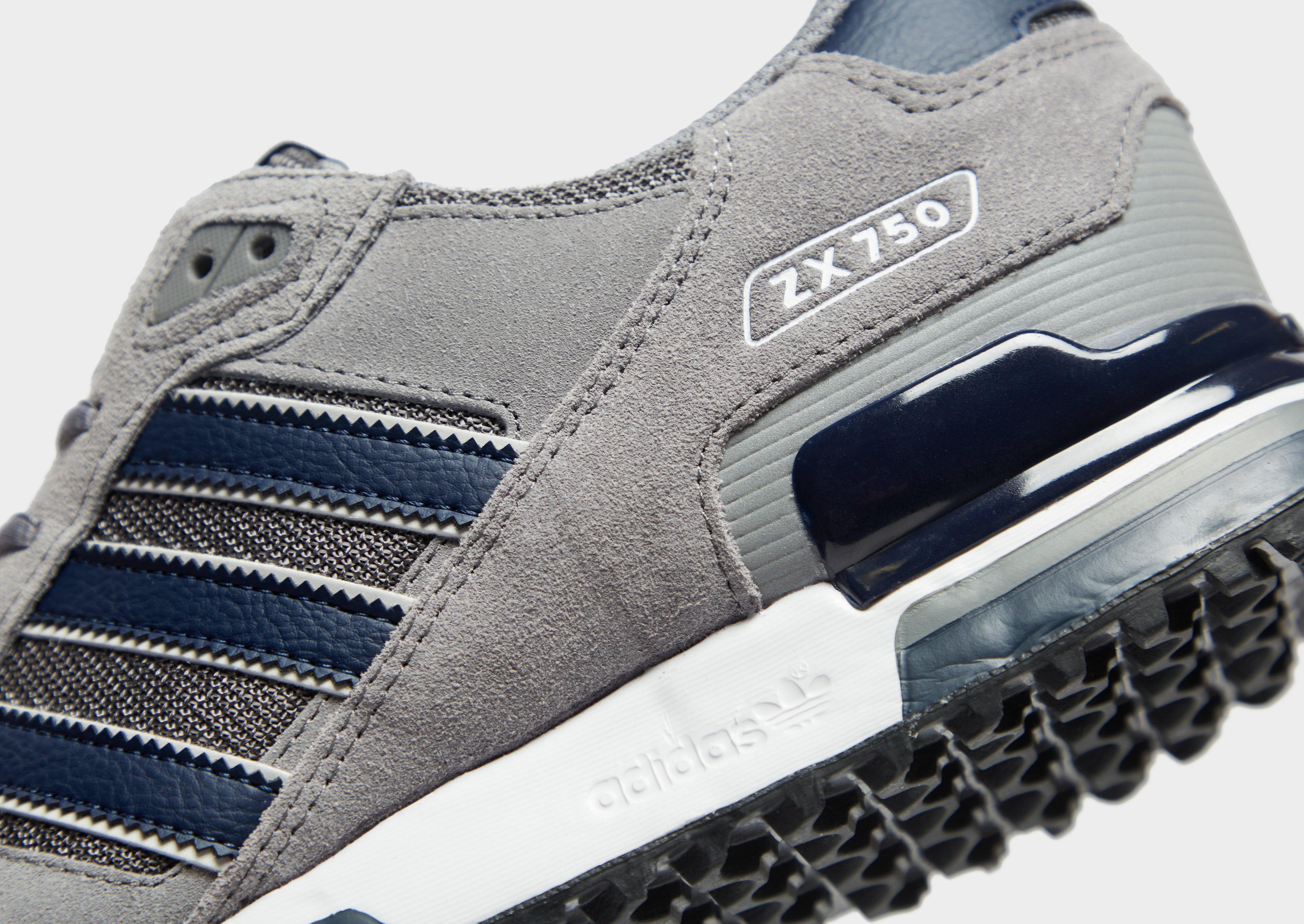 アディダス　新品 Sneakers ADIDAS ZX 750 GY7515 • Gri • Bărbați • JD Sports
