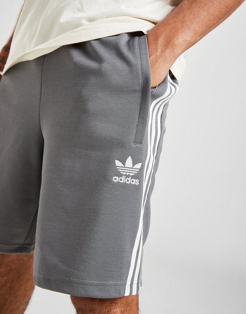 Pánske šortky ADIDAS ŠORTKY  SUPERSTAR SHORTS HB8461 Sivá