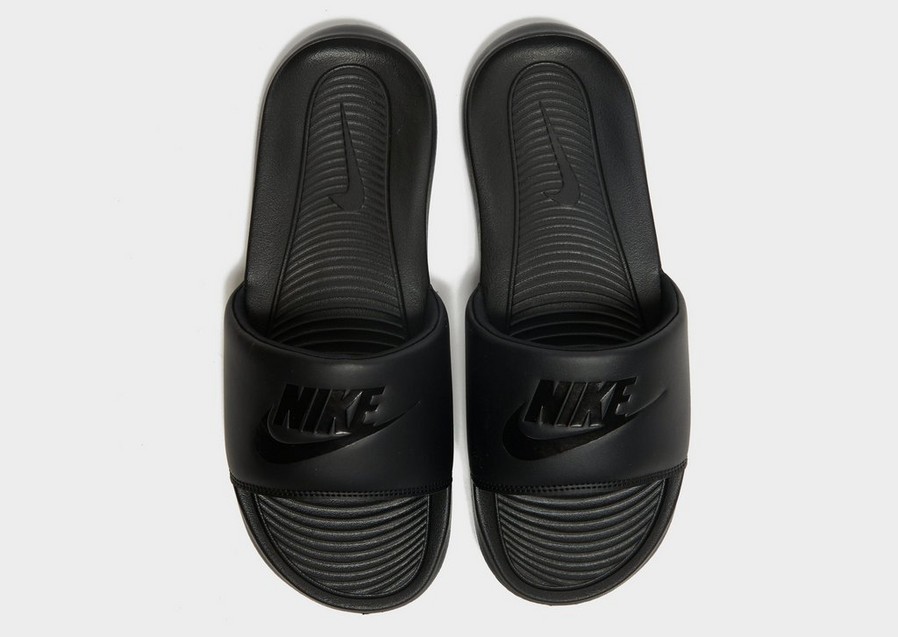 Чоловічі шльопанці NIKE VICTORI ONE SLIDE  CN9675-003 Чорний
