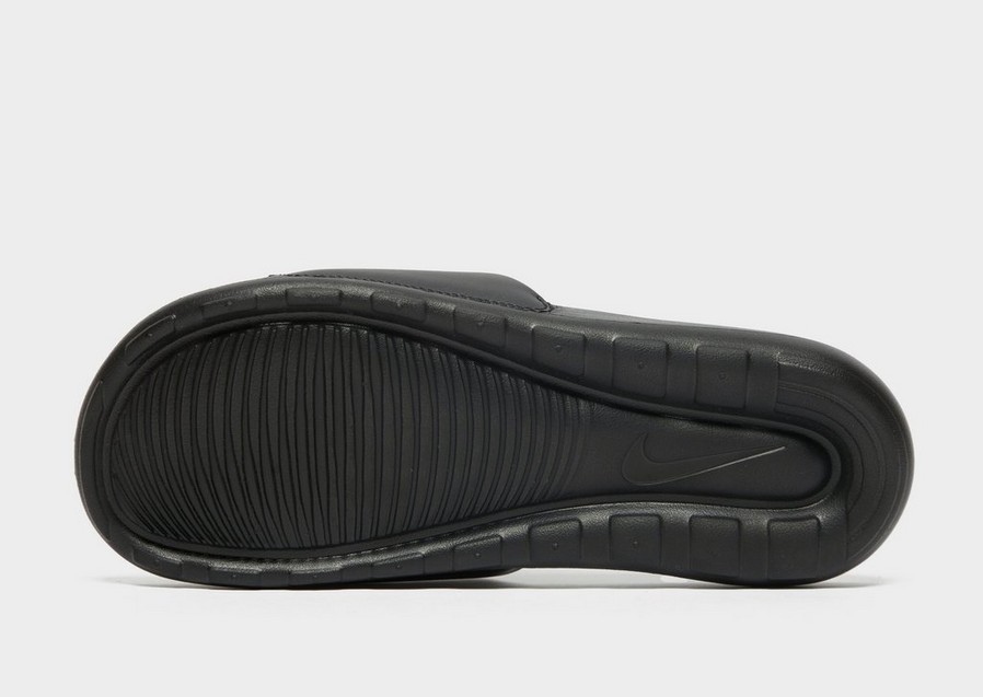 Чоловічі шльопанці NIKE VICTORI ONE SLIDE  CN9675-003 Чорний