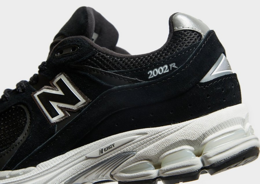 Női sneakers NEW BALANCE 2002R  M2002RJB Fekete