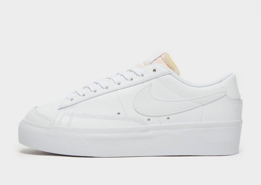 Dámske tenisky NIKE BLAZER LOW PLATFORM  DJ0292-100 Biela