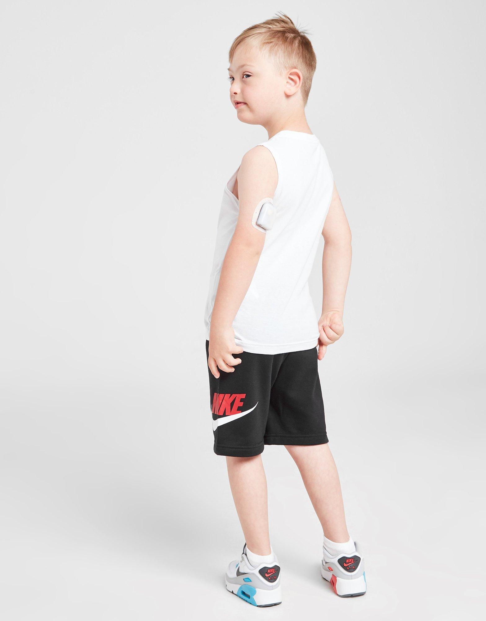 Детска тениска NIKE ТЕНИСКА LOGO ПОТНИК ТОП/SHORTS SET CHILDREN 86H837023 Бял