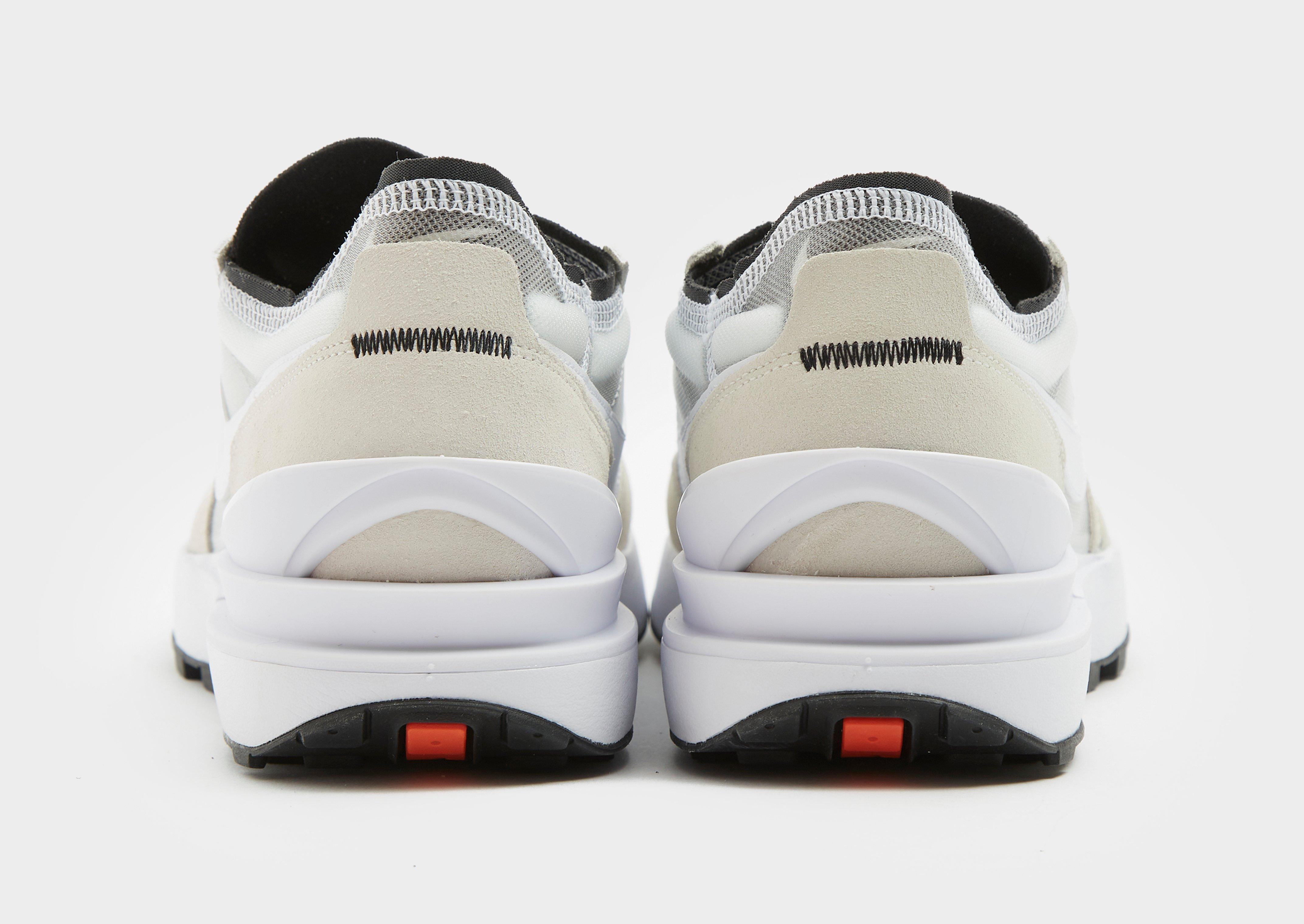 Adidași pentru bărbați NIKE WAFFLE ONE DA7995-100 Alb