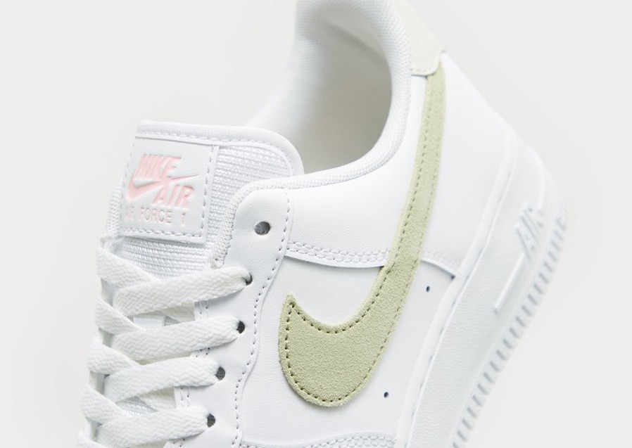 Дамски обувки NIKE WMNS NIKE AIR FORCE 1 '07 J1 DM2876-100 Бял