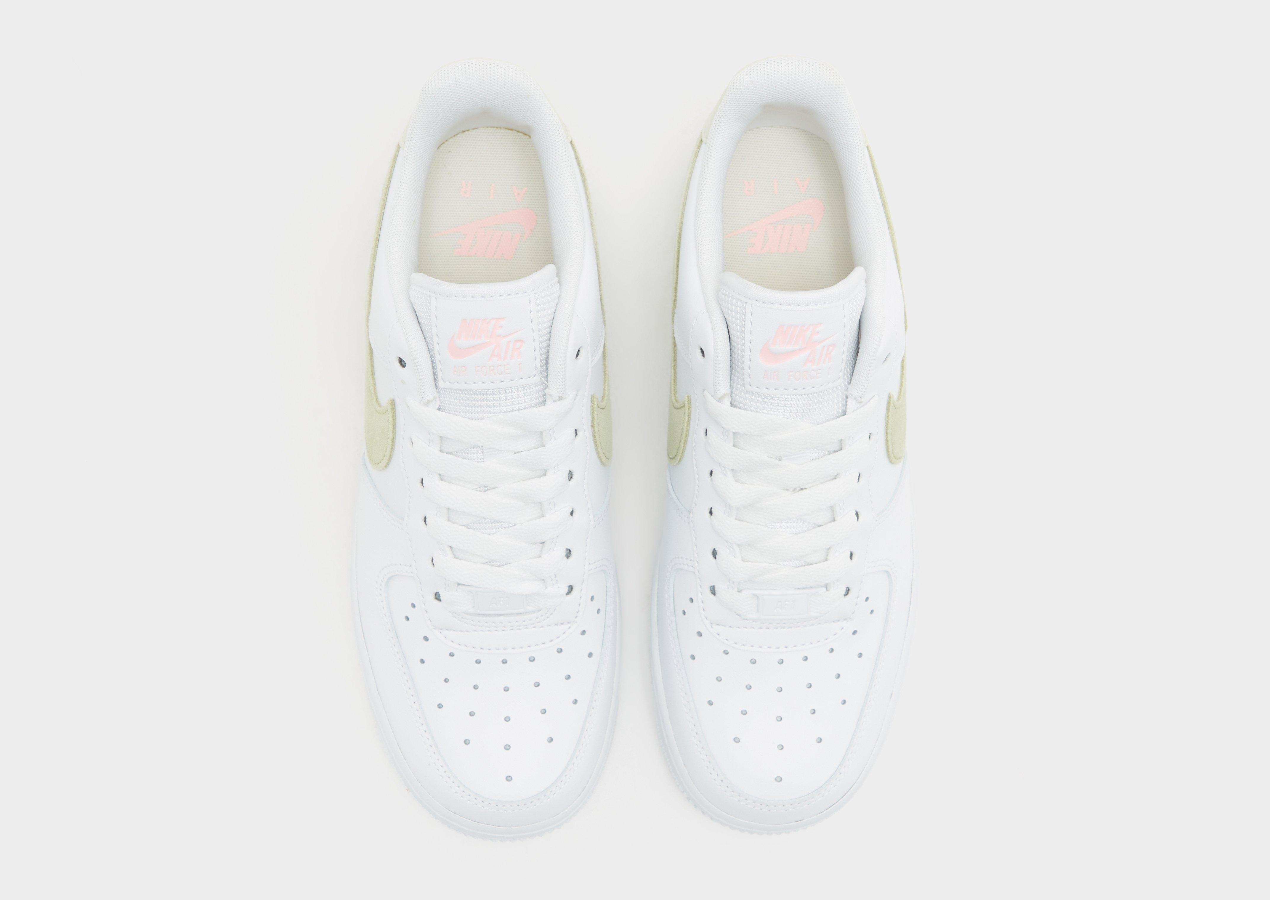 Dámske tenisky NIKE WMNS NIKE AIR FORCE 1 '07 J1 DM2876-100 Biela