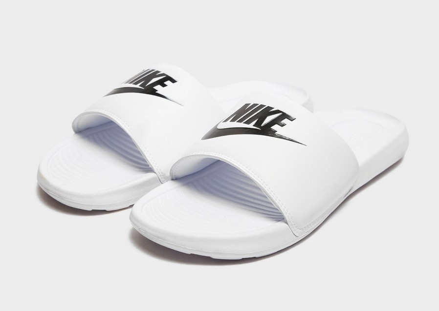 Férfi papucsok és flip-flopok NIKE VICTORI ONE SLIDE 