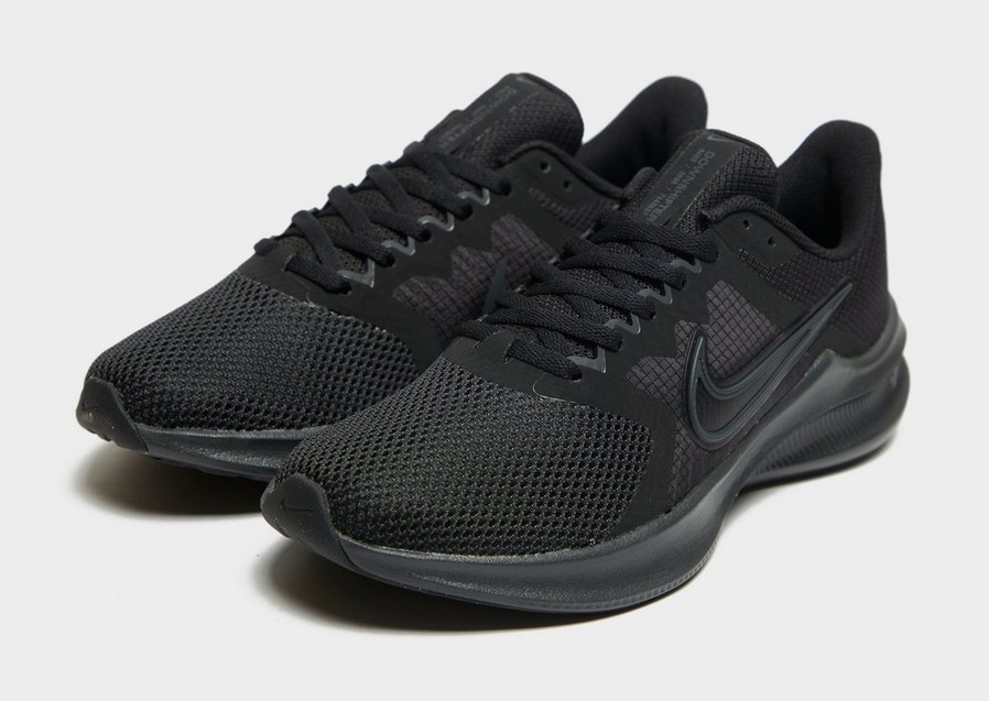 Női futócipők NIKE DOWNSHIFTER 11  CW3413-003 Fekete