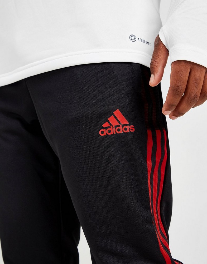 Pánska tepláková súprava ADIDAS DRES FC BAYERN TRAINING TRACK PANTS  GR0642 Čierna