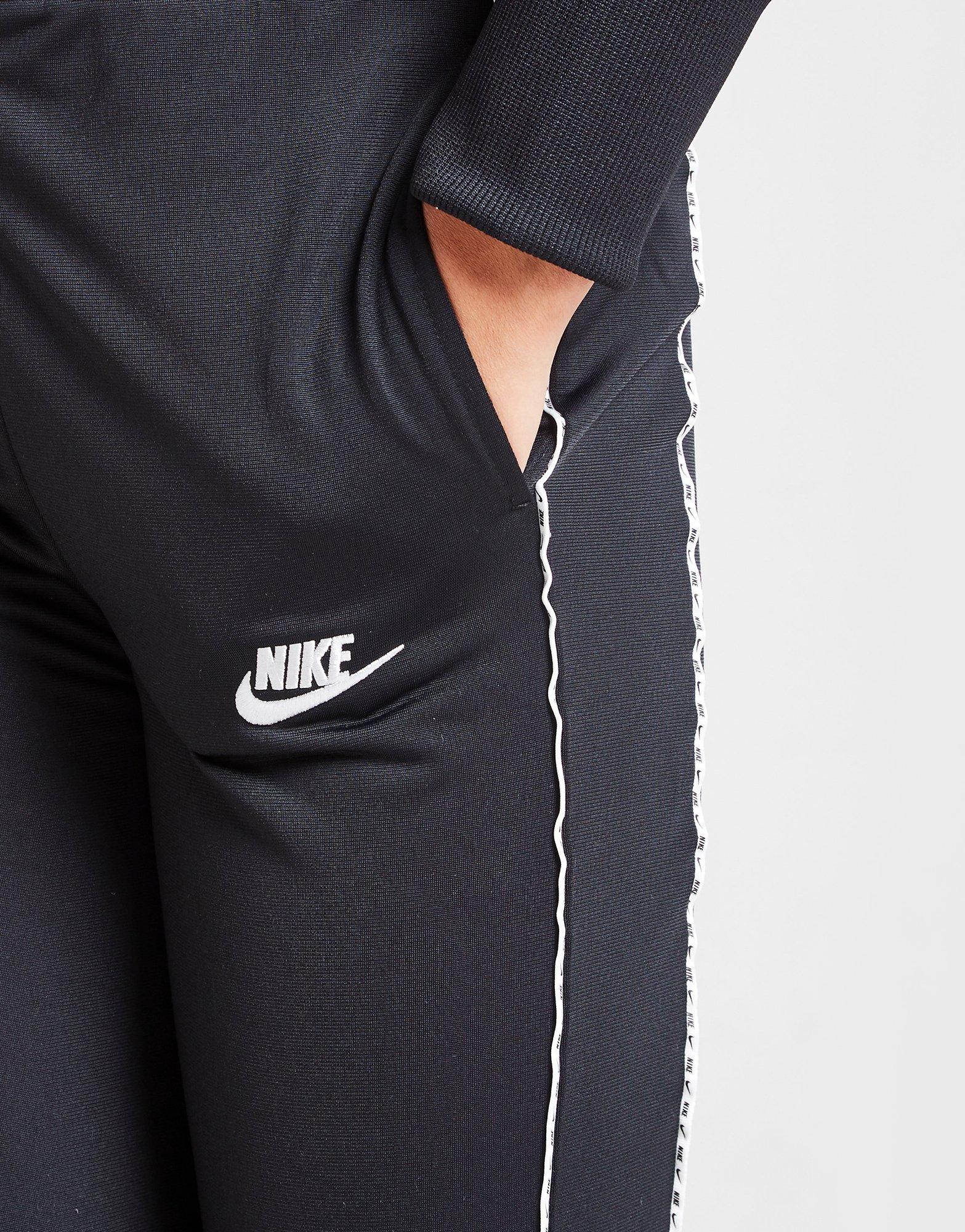 Komplet dresowy dziecięcy NIKE DRES GIRLS' HIGH-WAISTED TRACKSUIT DD6302010 Czarny