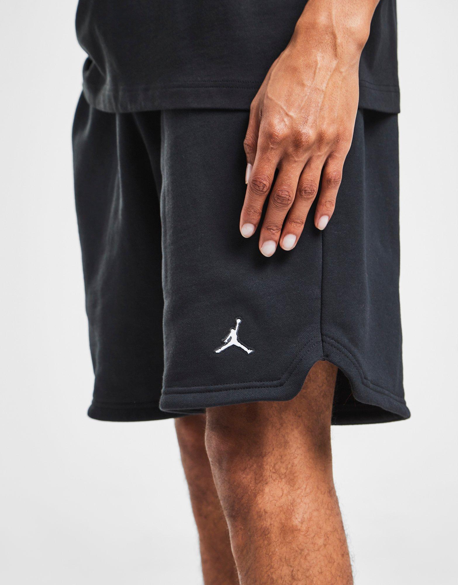 Férfi rövidnadrág JORDAN RÖVIDNADRÁG ESSENTIAL FLEECE SHORTS DA9826-010 Fekete