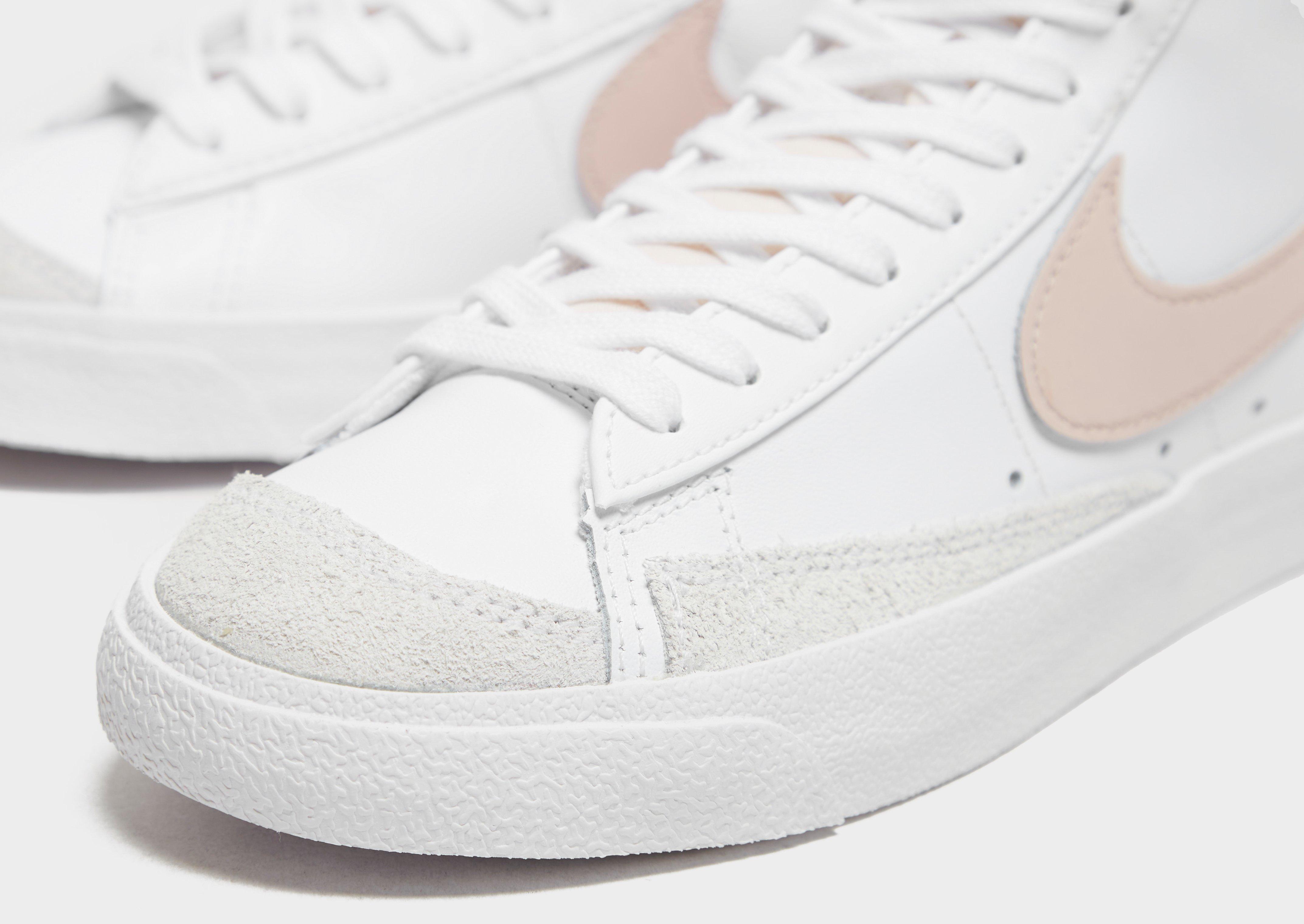 Дамски обувки NIKE BLAZER MID '77  CZ1055-118 Бял