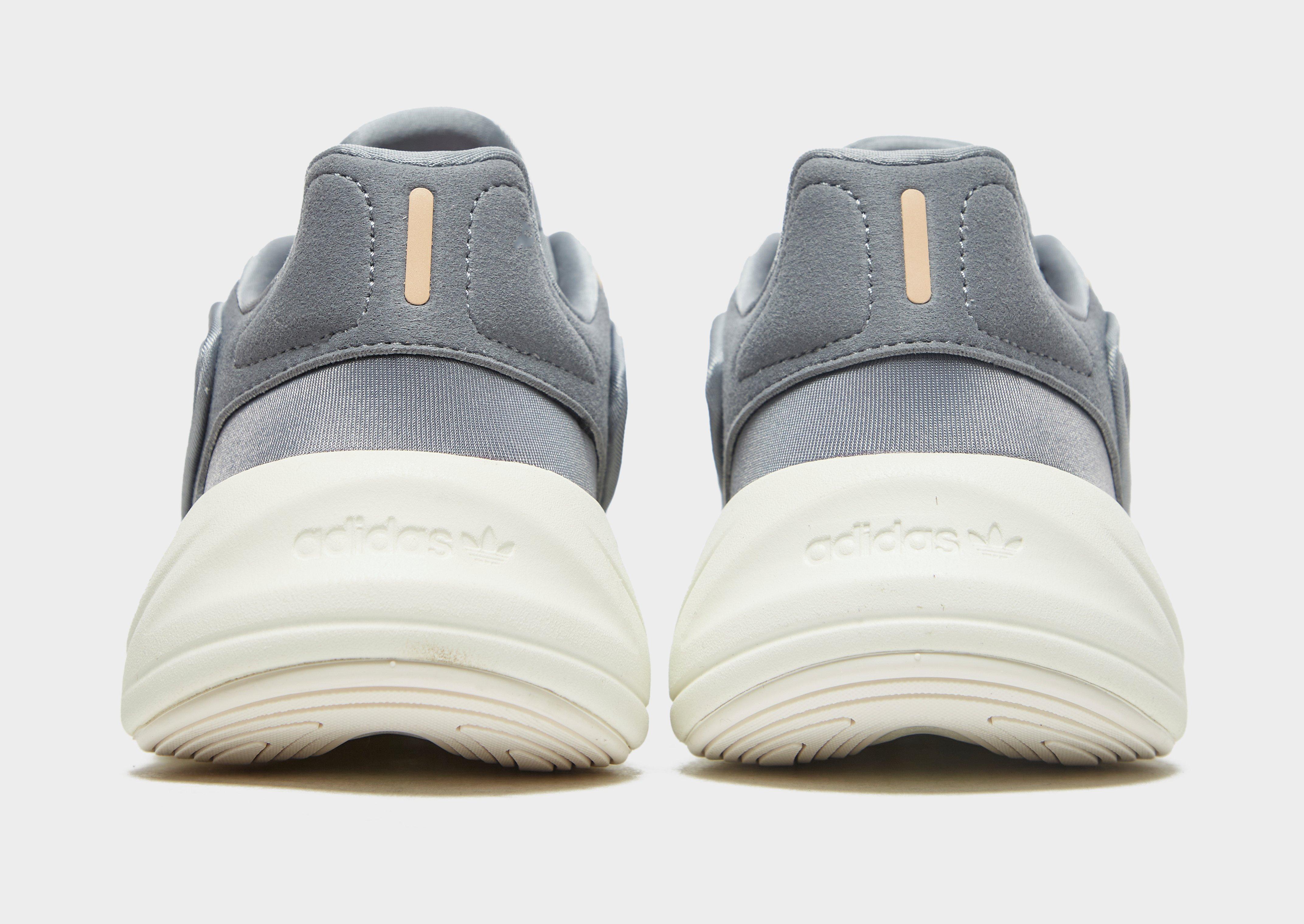 Buty sneakersy damskie ADIDAS OZELIA WOMEN'S  GY6195 Czarny