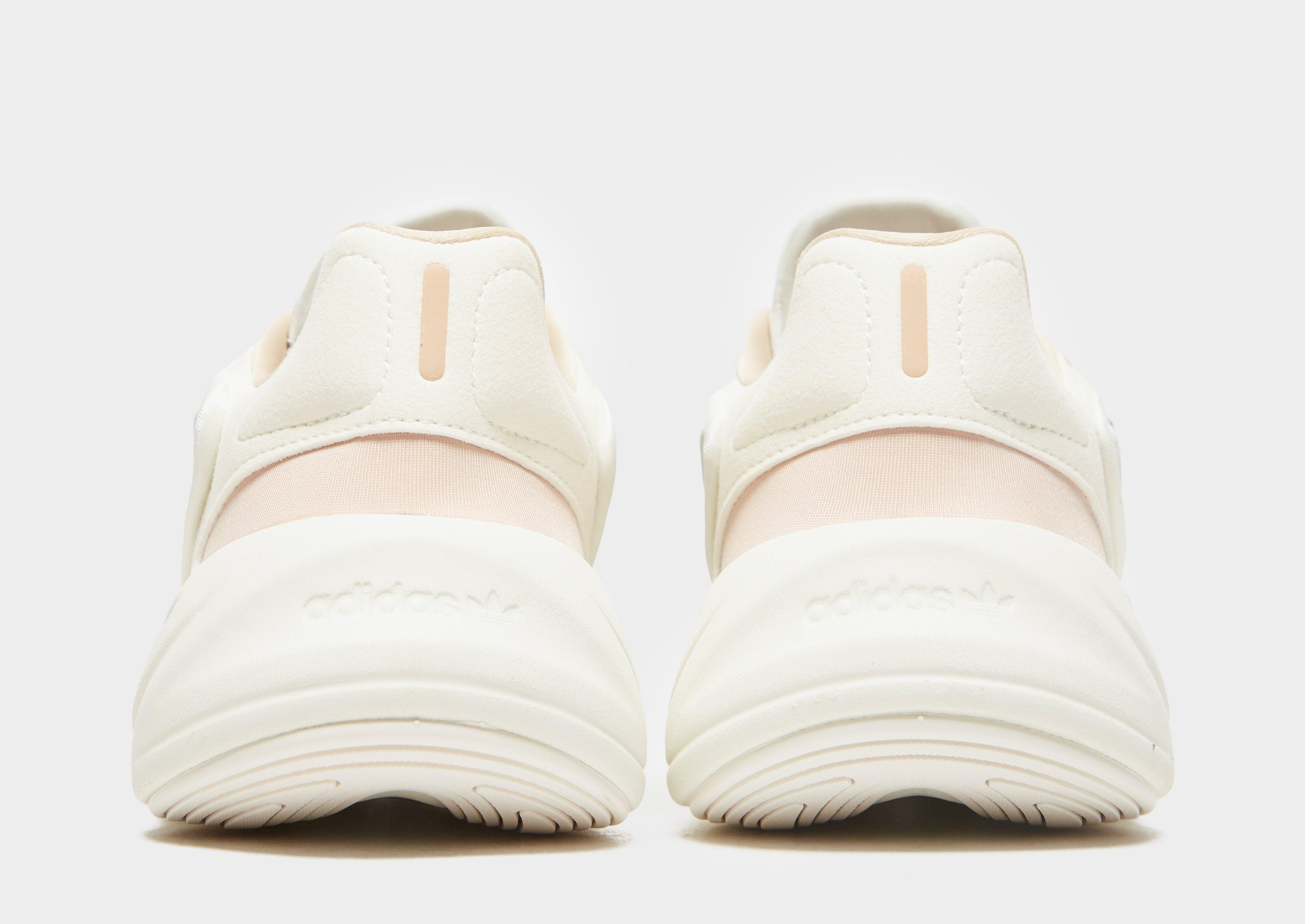 Buty sneakersy damskie ADIDAS OZELIA WOMEN'S  GY6194 Biały