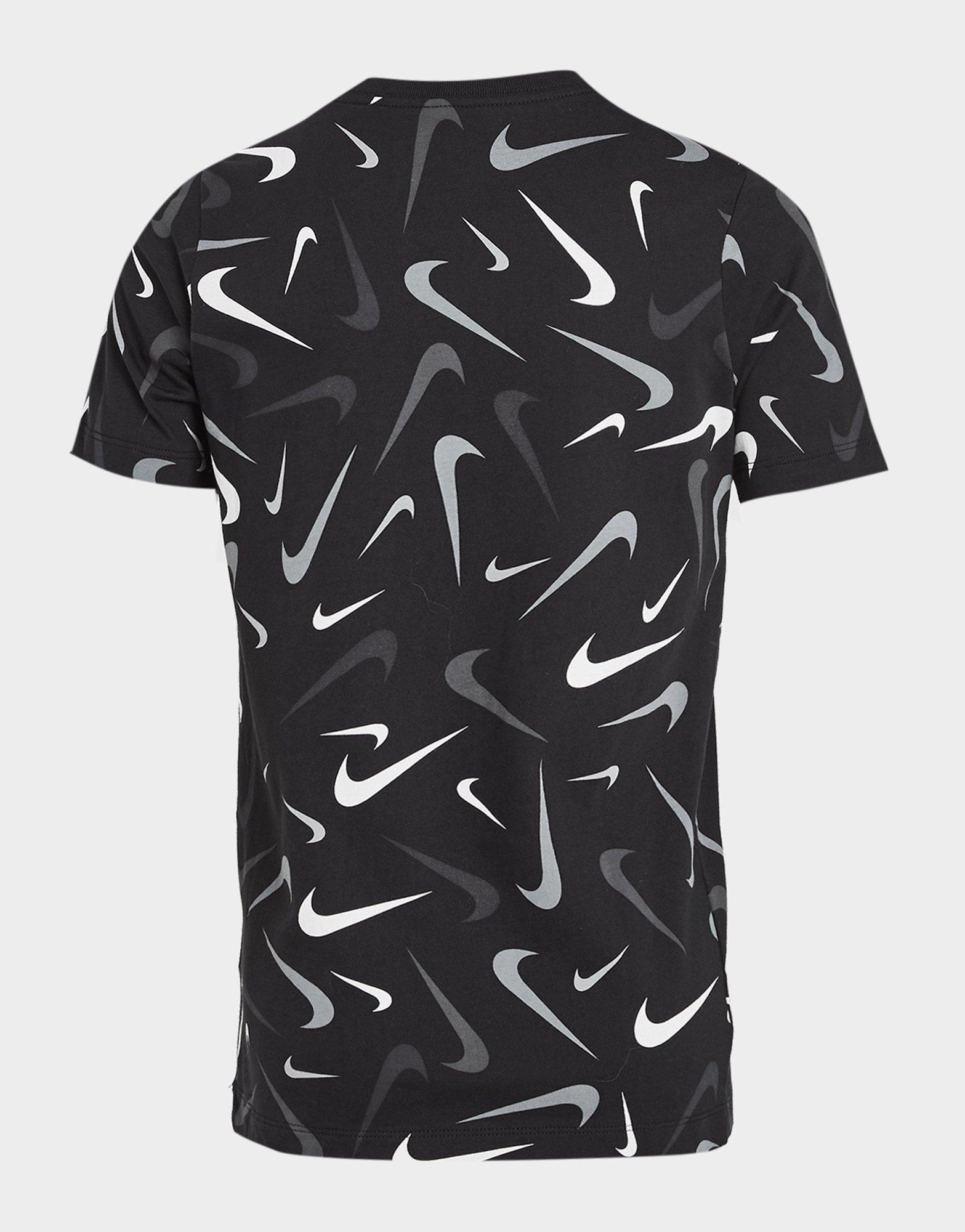 Koszulka, t-shirt dziecięcy NIKE T-SHIRT ALL OVER PRINT SWOOSH T-SHIRT JUNIOR DJ6637010 Czarny