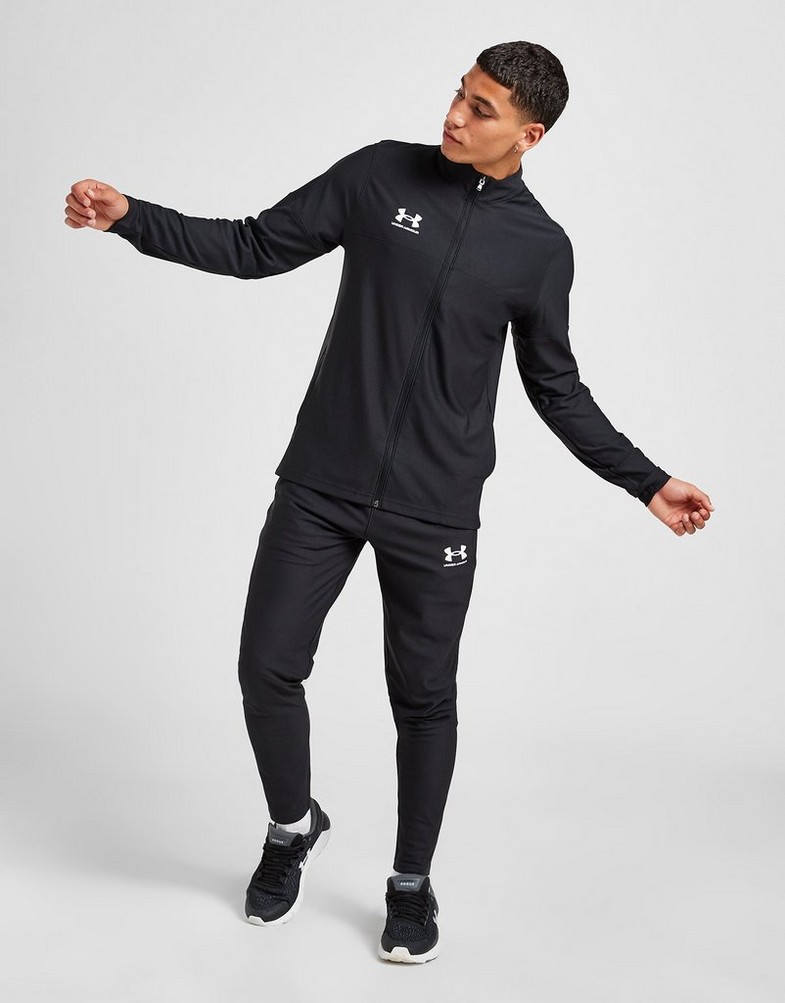 Trening pentru bărbați UNDER ARMOUR TRENING CHALLENGER TRACKSUIT  1365402-001 Negru