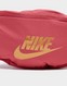 NIKE NŐI TÁSKA HERITAGE HIP BAG