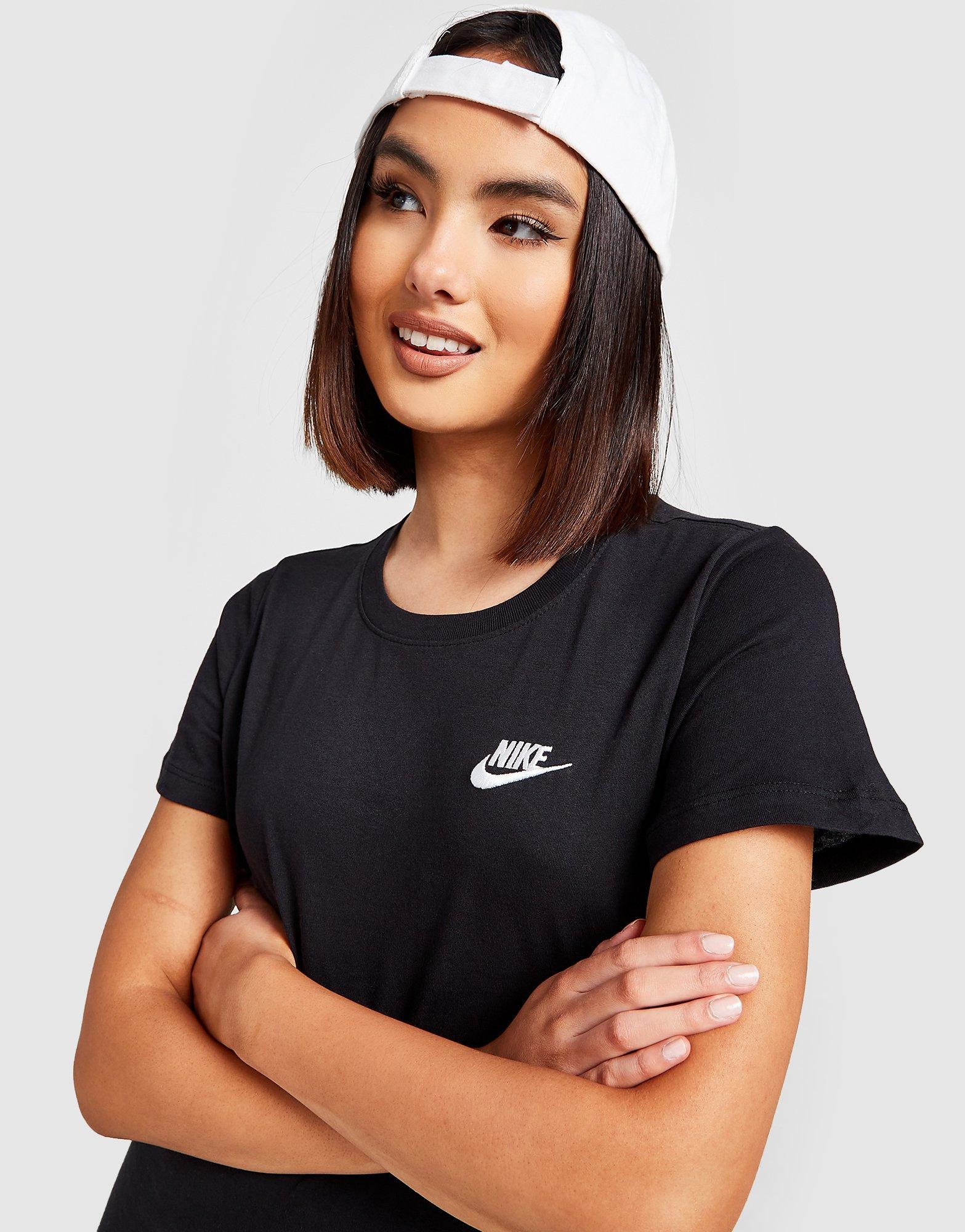 Dámské tričko NIKE TRIČKO ESSENTIAL SHORT SLEEVE DN2393-010 Černá