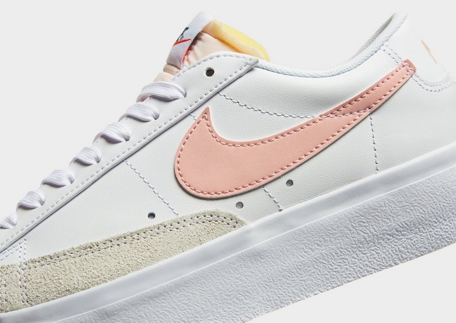 Buty sneakersy damskie NIKE BLAZER LOW PLATFORM  DJ0292-103 Biały