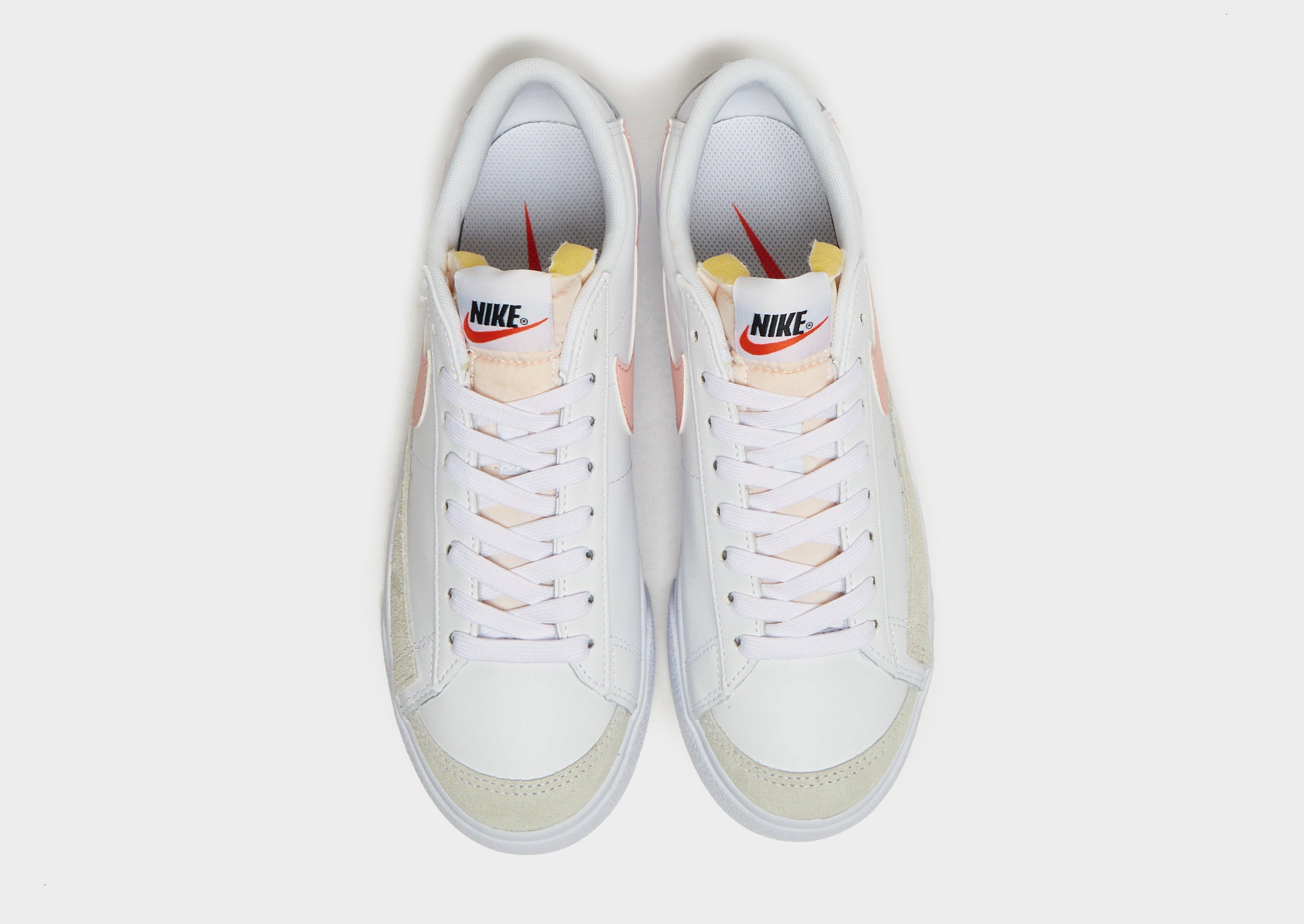 Dámske tenisky NIKE BLAZER LOW PLATFORM  DJ0292-103 Biela