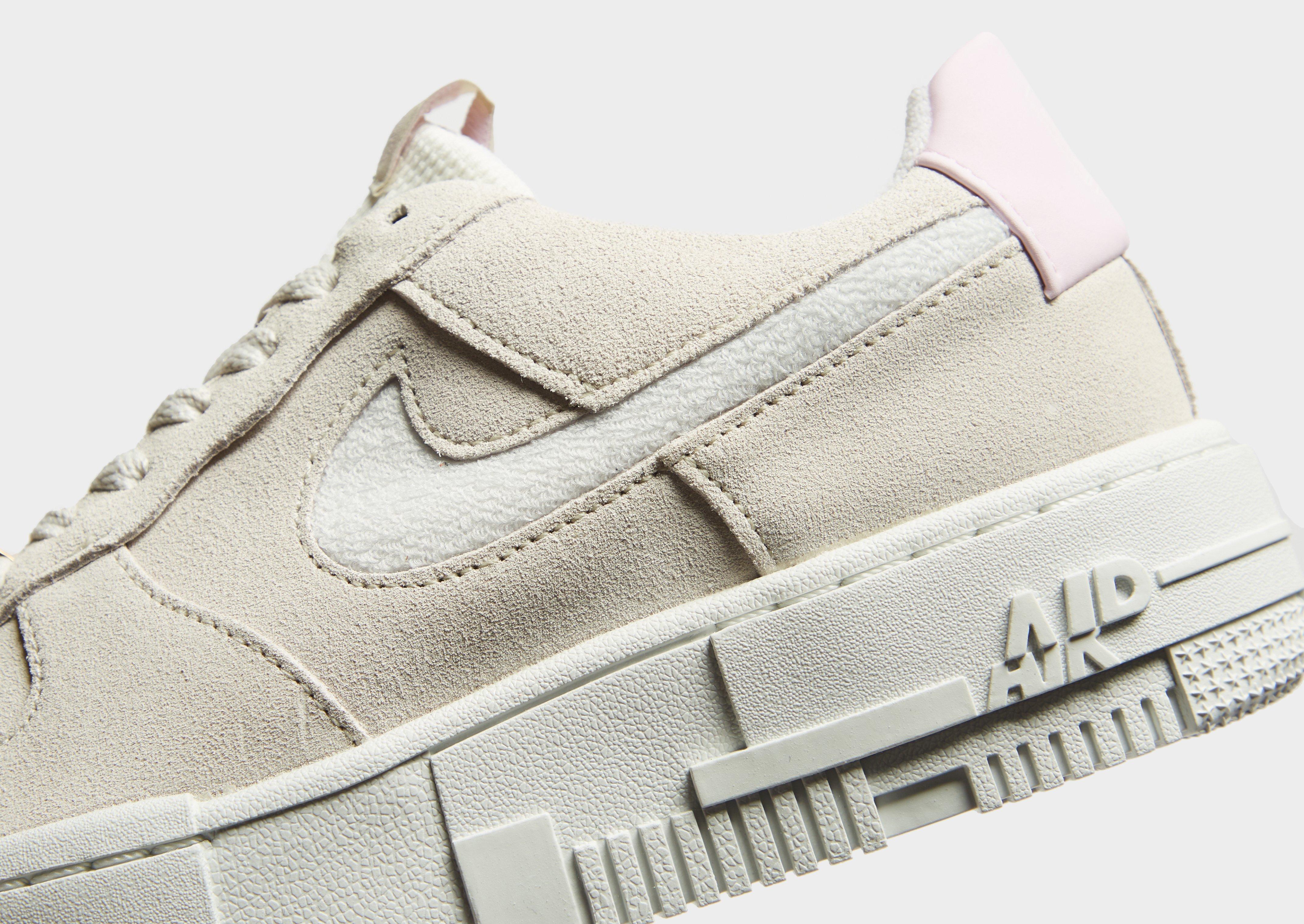 Дамски обувки NIKE AIR FORCE 1 PIXEL  DQ0827100 Бежов