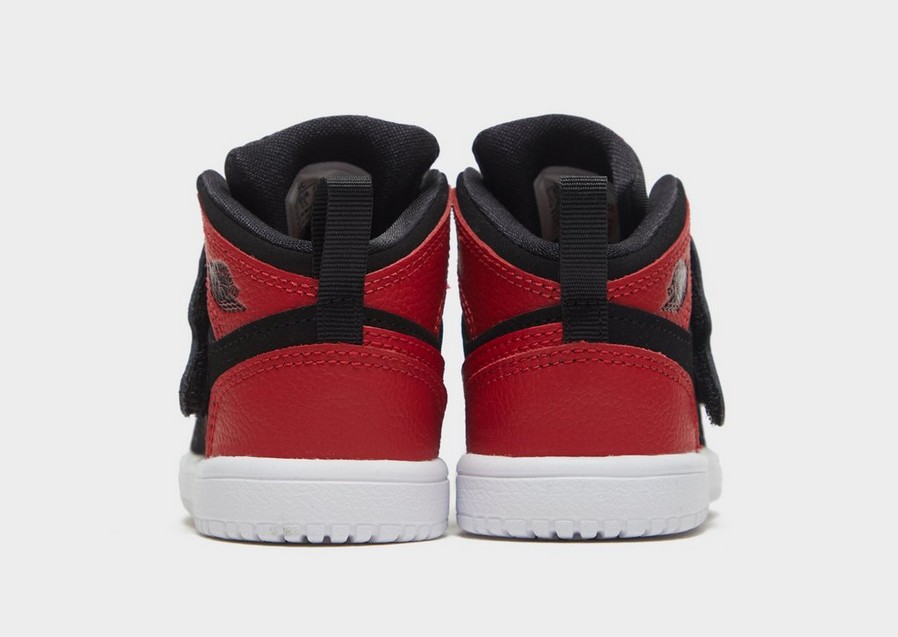 Buty sneakersy dla dzieci SKY JORDAN 1 BT  BQ7196-001 Czarny