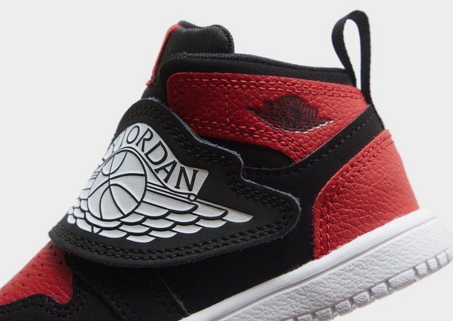 Buty sneakersy dla dzieci SKY JORDAN 1 BT  BQ7196-001 Czarny
